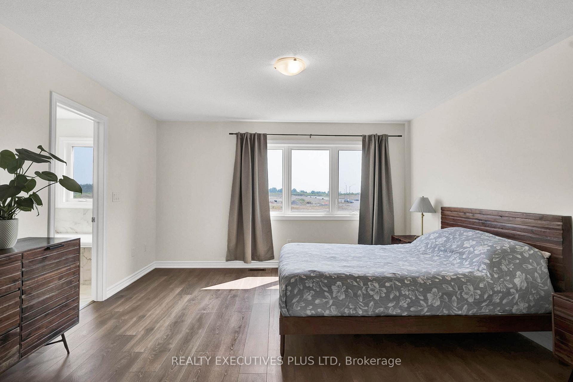Photo 19 of 147 Greer Street, Barrie, Rural Barrie Southeast — HOMEH