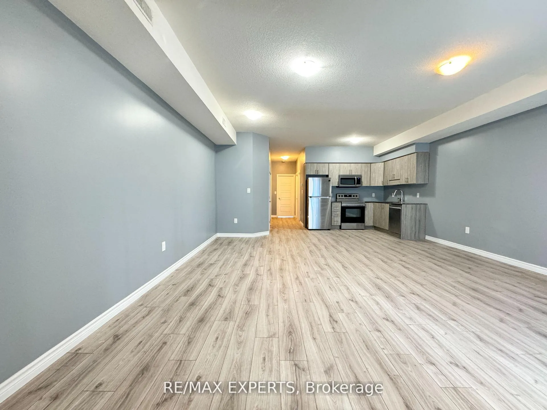 Photo 10 of Unit 33A, 1430 Highland Road, Kitchener, Highland West — HOMEH