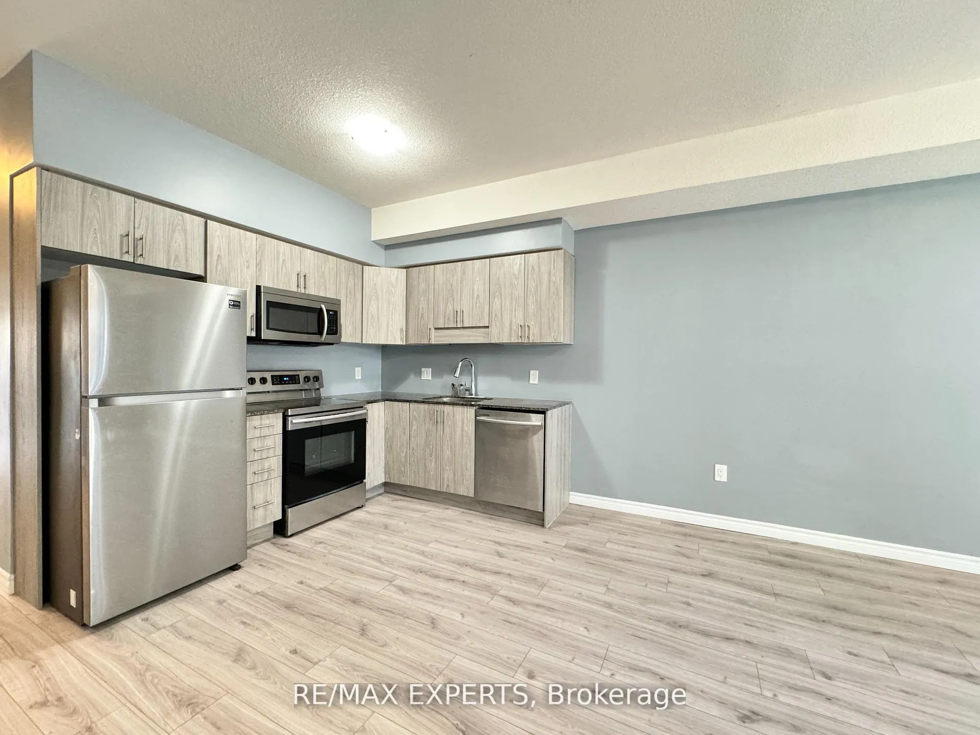 Photo 14 of Unit 33A, 1430 Highland Road, Kitchener, Highland West — HOMEH