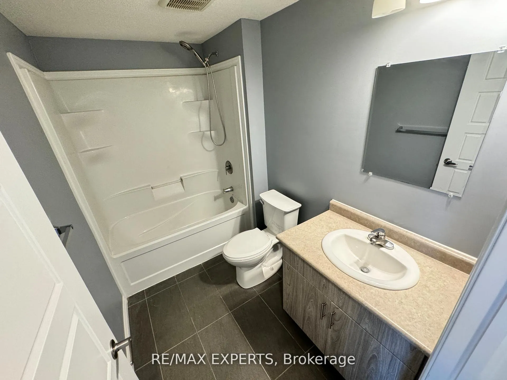 Photo 25 of Unit 33A, 1430 Highland Road, Kitchener, Highland West — HOMEH