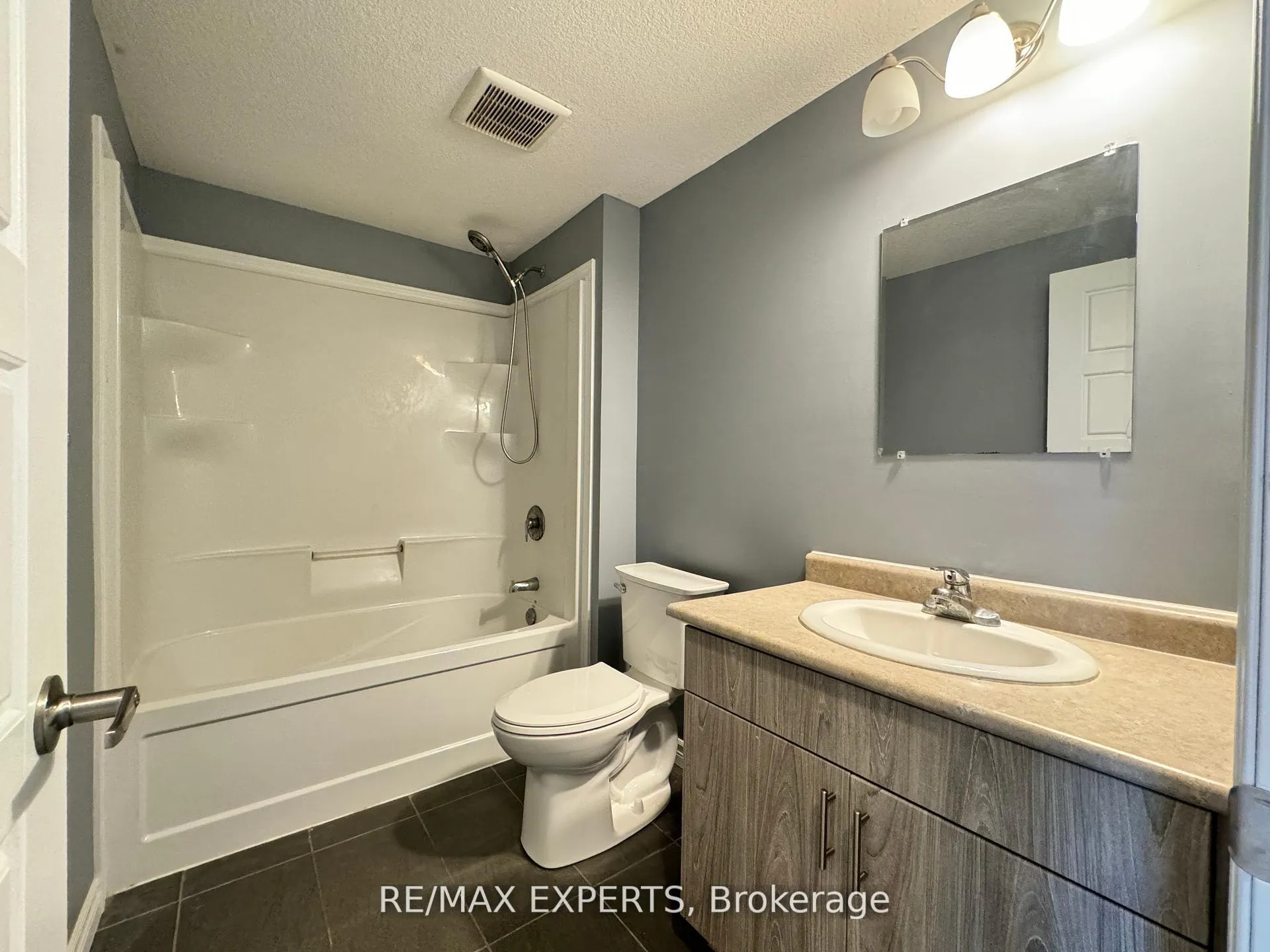 Photo 26 of Unit 33A, 1430 Highland Road, Kitchener, Highland West — HOMEH