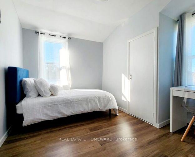 Photo 6 of 340 Fifth Street, Cochrane — HOMEH