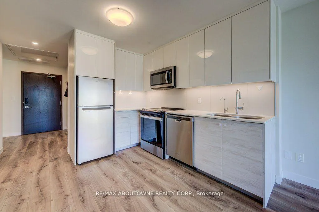 Photo 12 of Unit 903, 60 Frederick Street, Kitchener — HOMEH