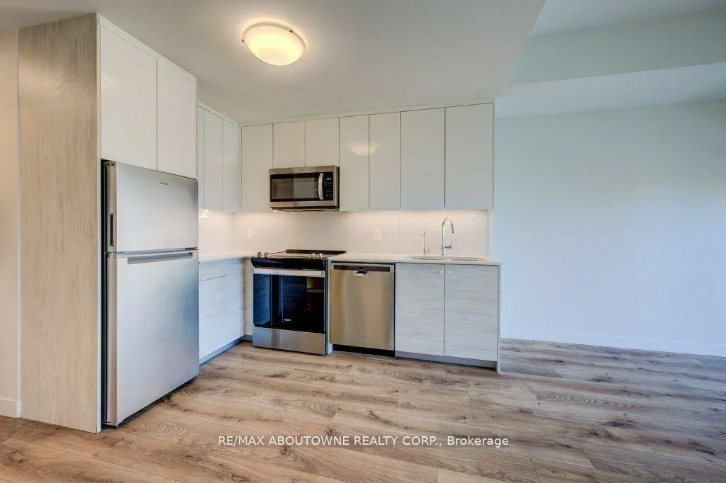 Photo 14 of Unit 903, 60 Frederick Street, Kitchener — HOMEH