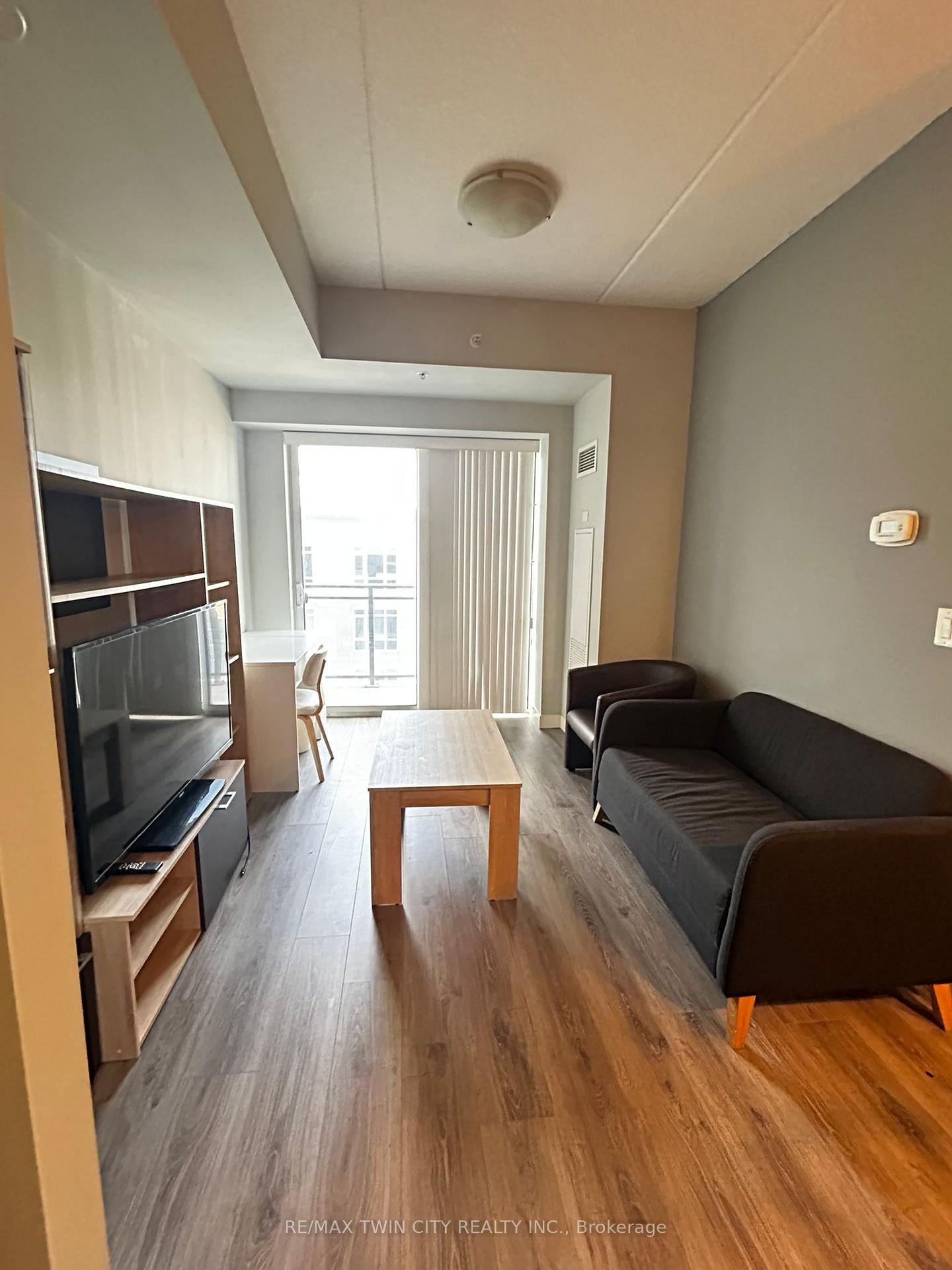 Photo 6 of Unit 1604, 318 Spruce Street, Waterloo — HOMEH
