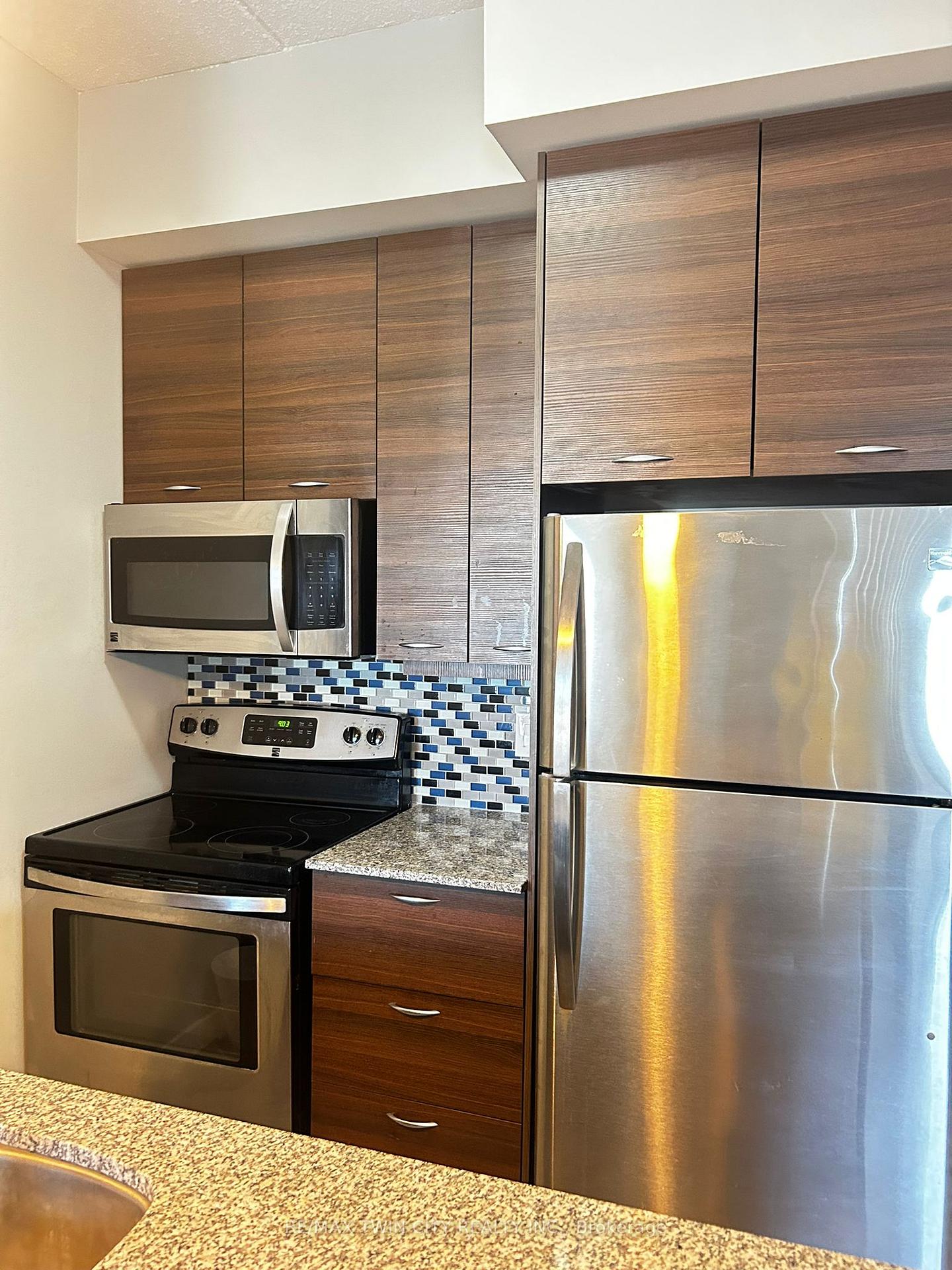 Photo 11 of Unit 1604, 318 Spruce Street, Waterloo — HOMEH