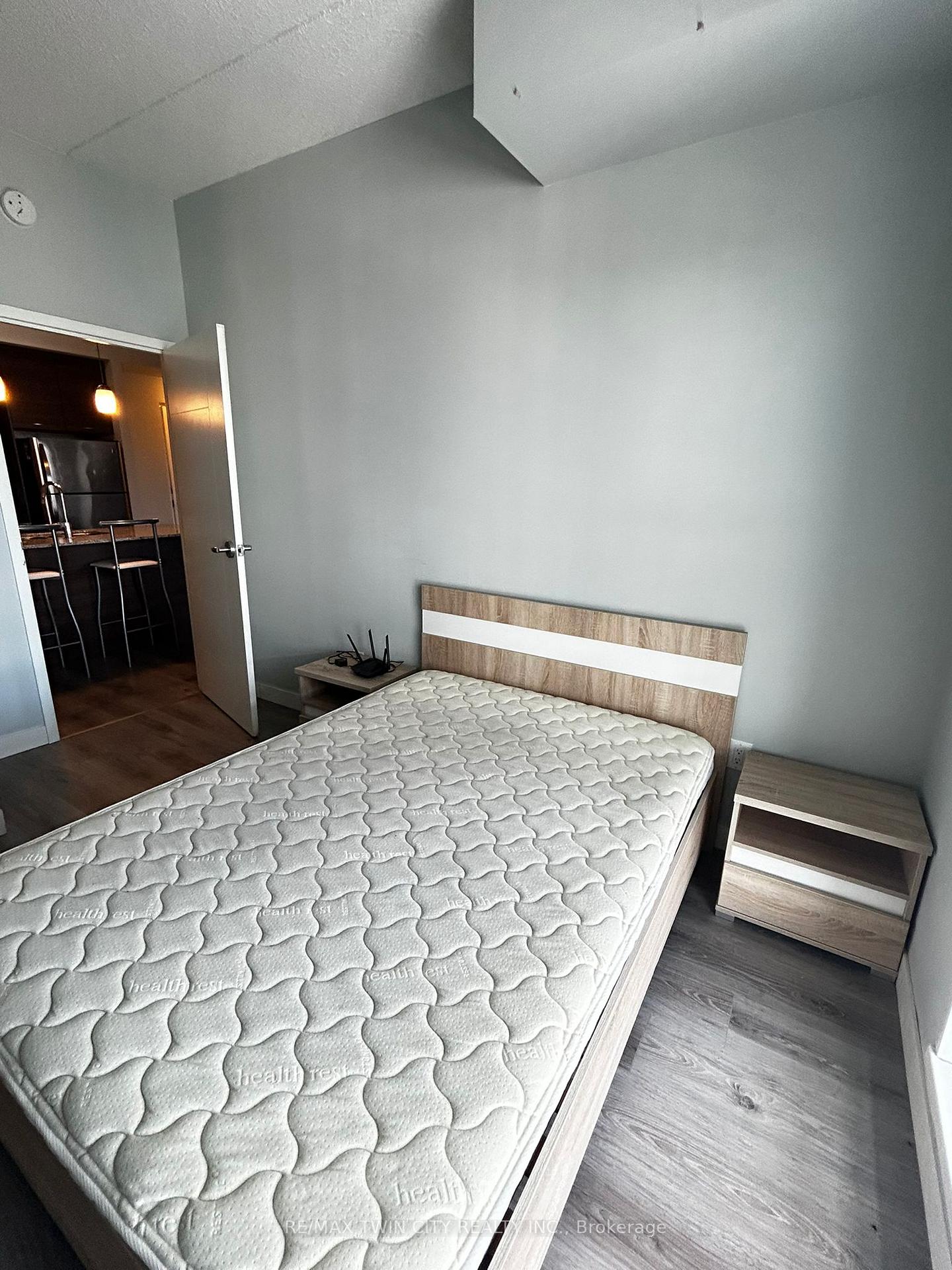 Photo 14 of Unit 1604, 318 Spruce Street, Waterloo — HOMEH