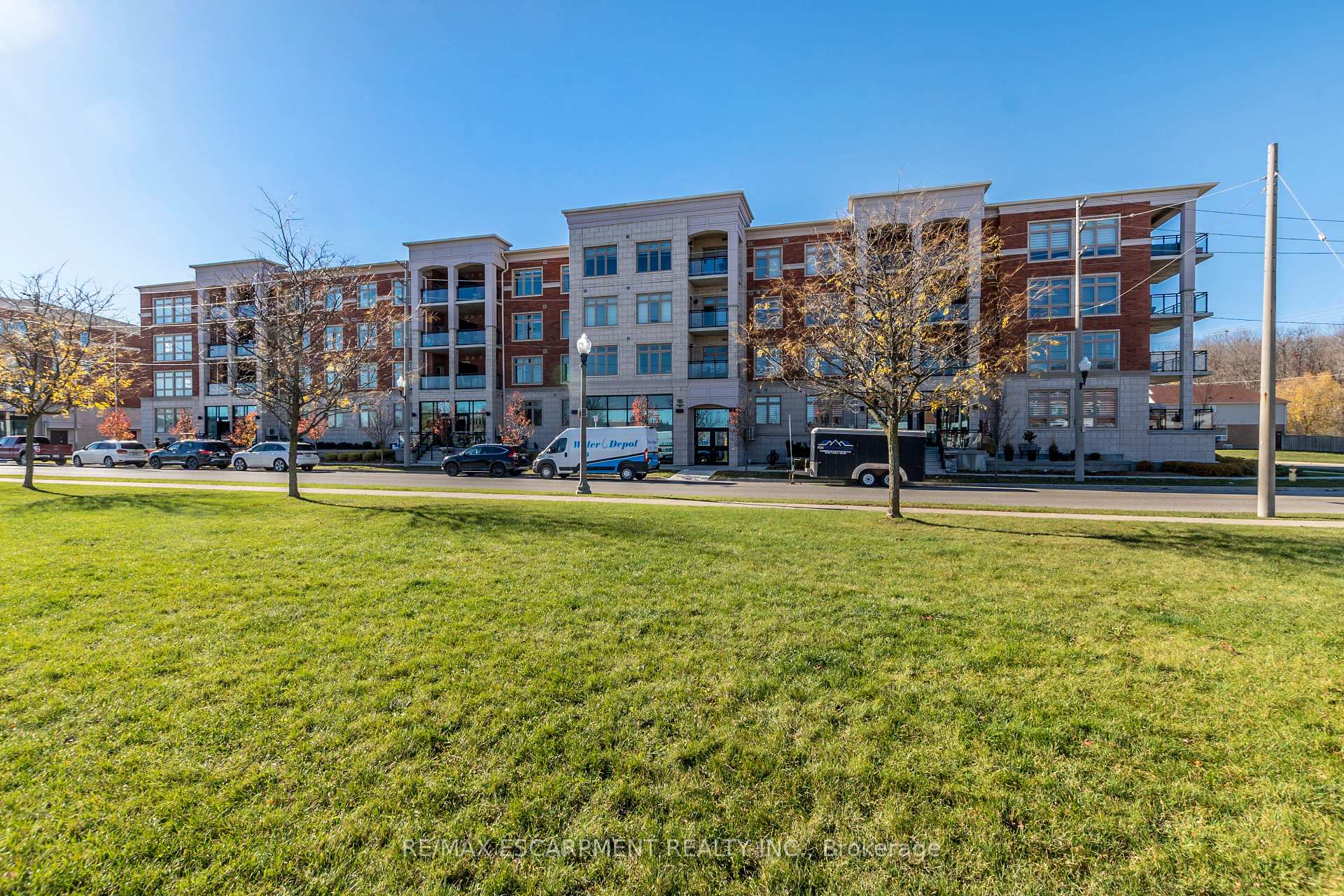 Photo 3 of Unit 305, 195 Commonwealth Street, Kitchener — HOMEH