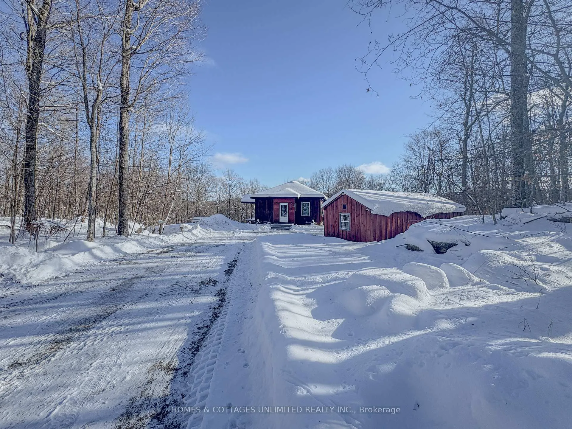Photo 1 of 1037A Palmerston Crescent, Frontenac, Frontenac North — HOMEH