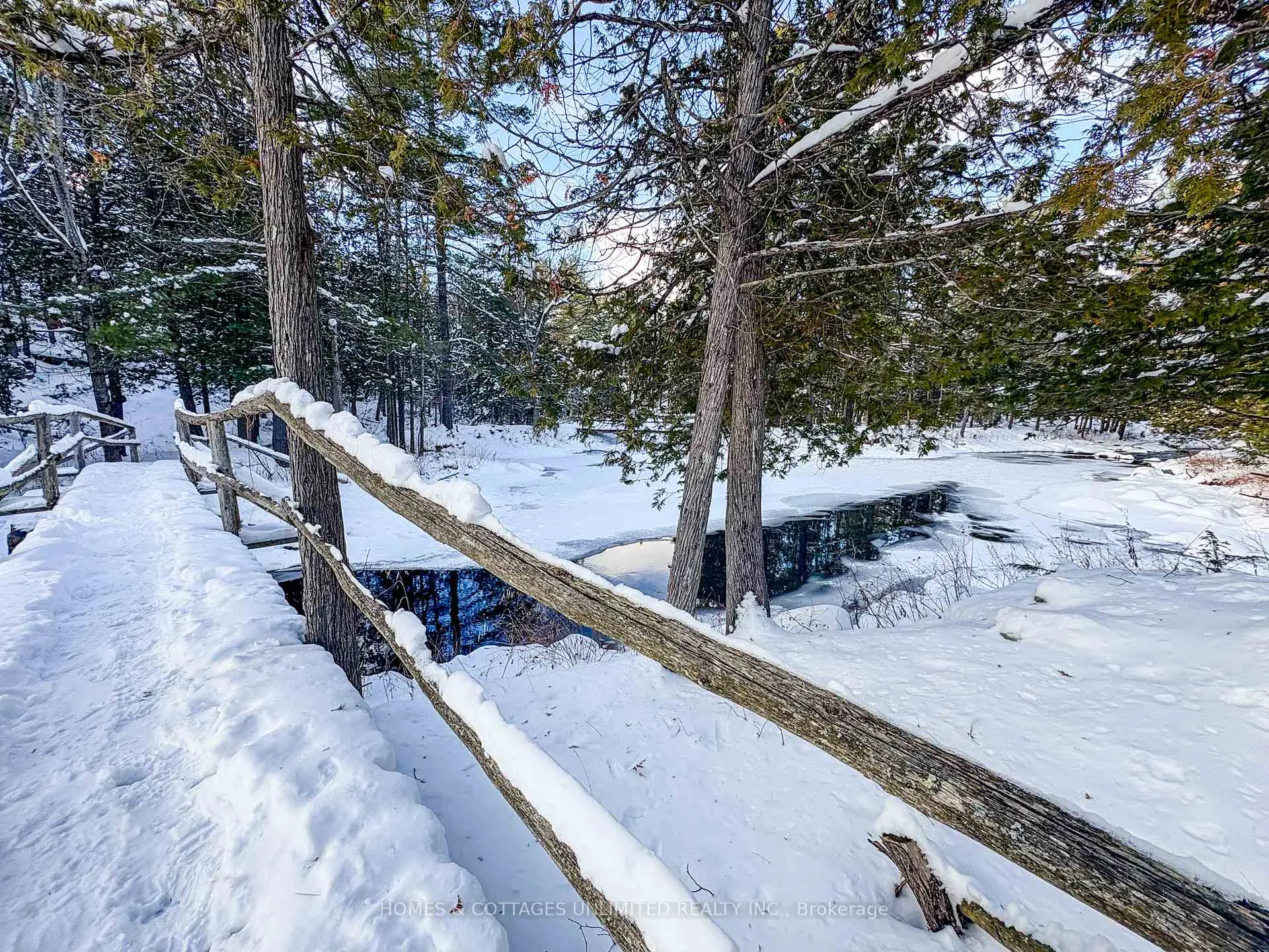Photo 7 of 1037A Palmerston Crescent, Frontenac, Frontenac North — HOMEH