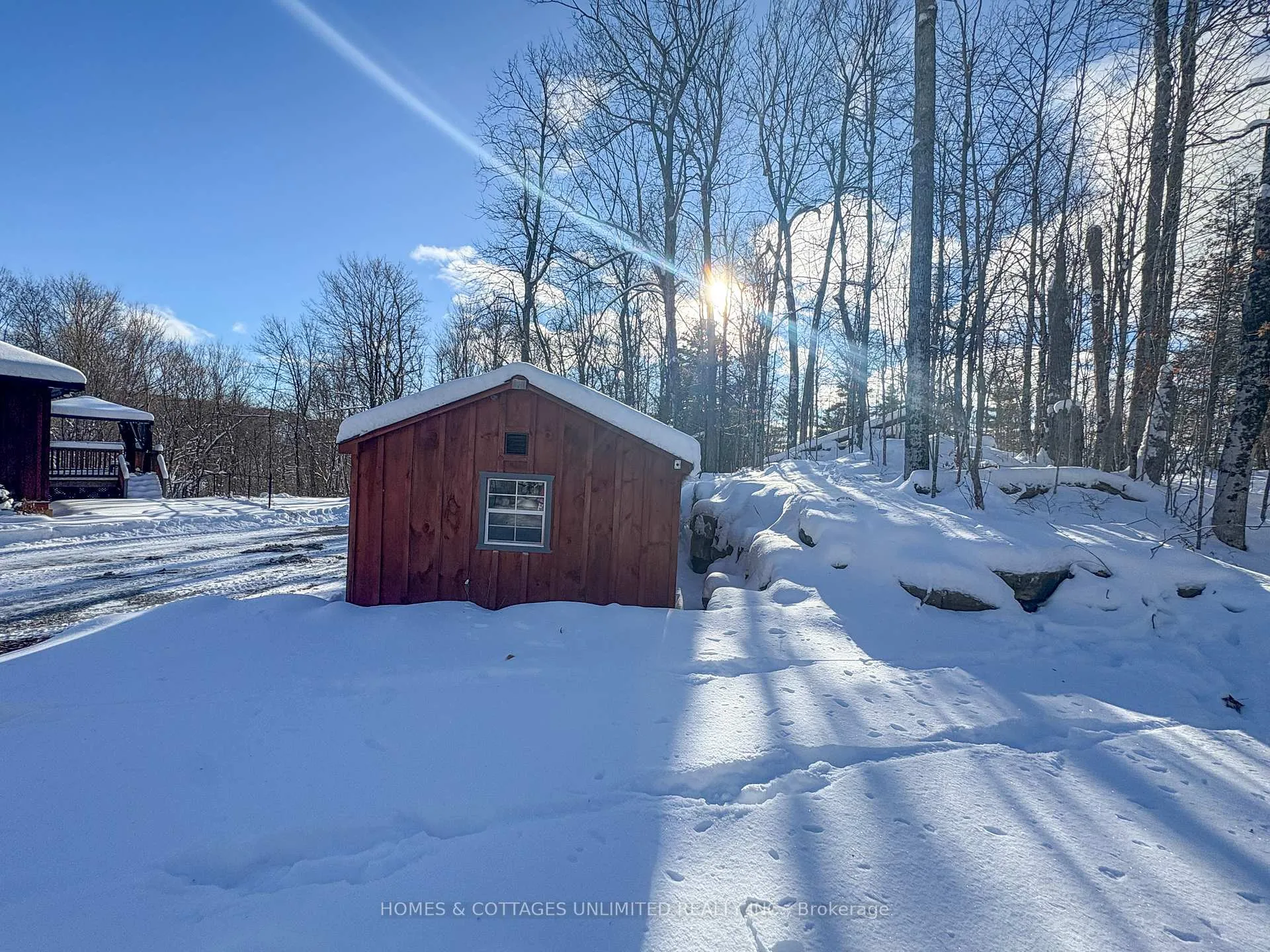 Photo 11 of 1037A Palmerston Crescent, Frontenac, Frontenac North — HOMEH