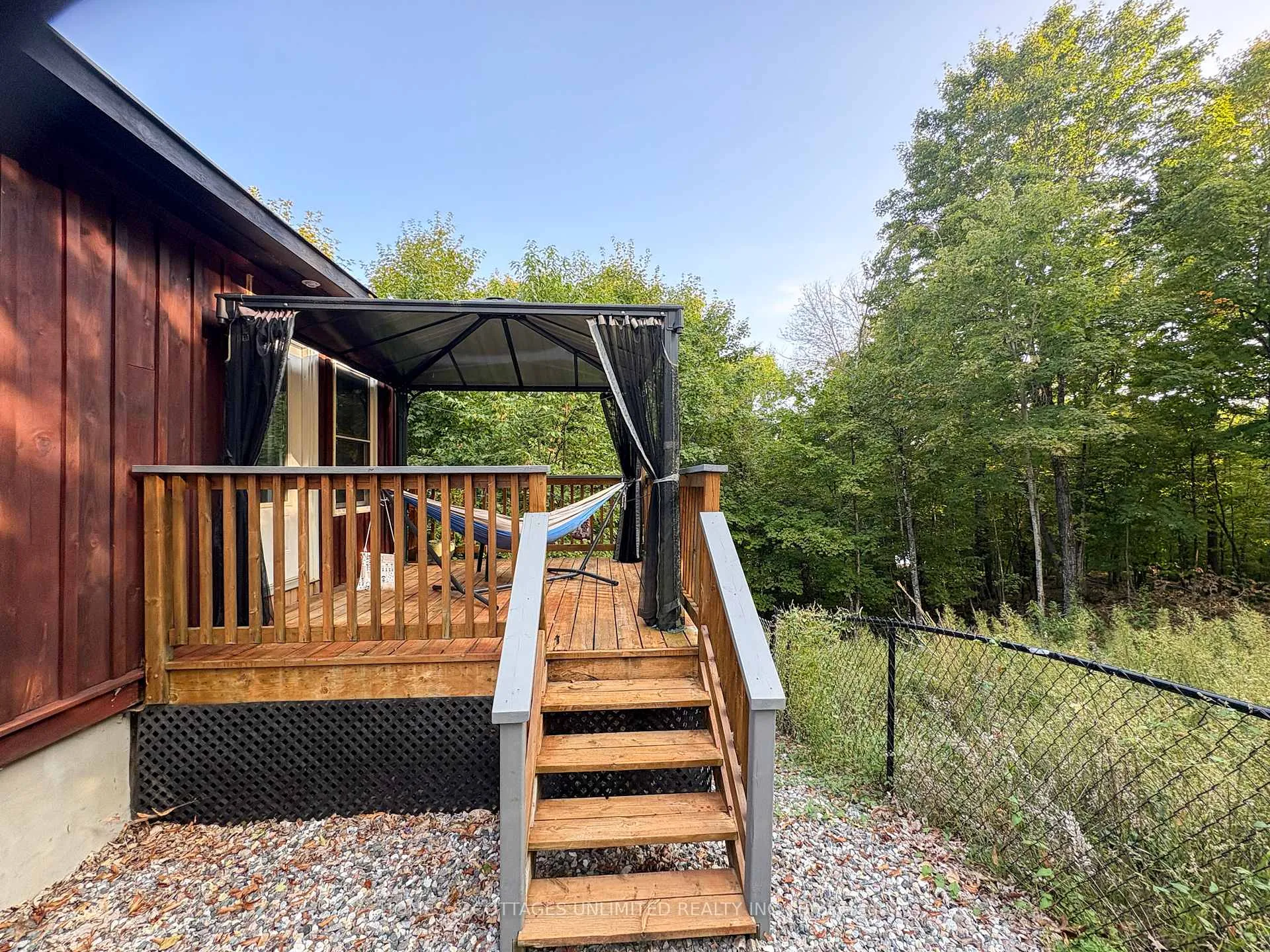 Photo 16 of 1037A Palmerston Crescent, Frontenac, Frontenac North — HOMEH