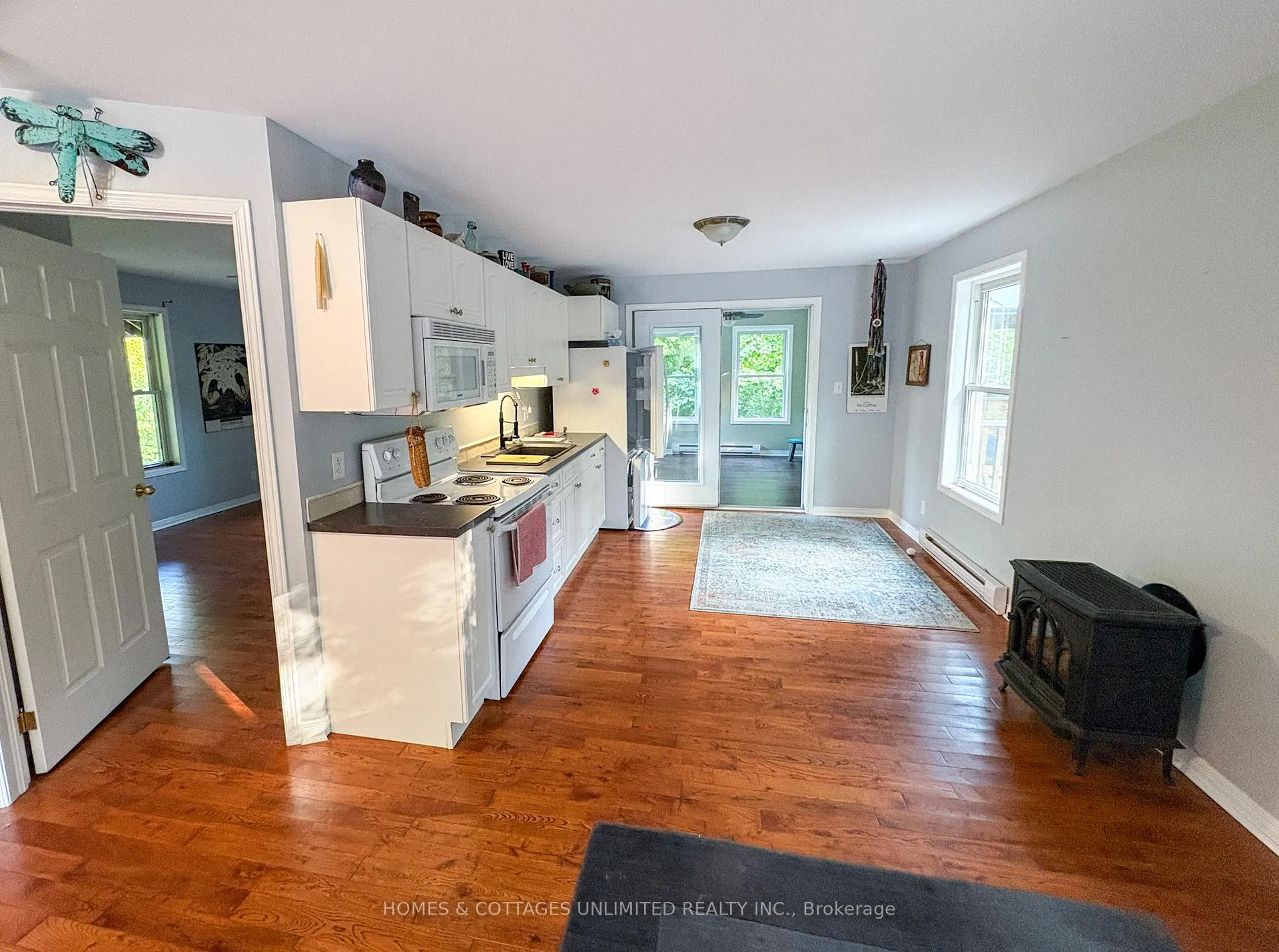 Photo 23 of 1037A Palmerston Crescent, Frontenac, Frontenac North — HOMEH