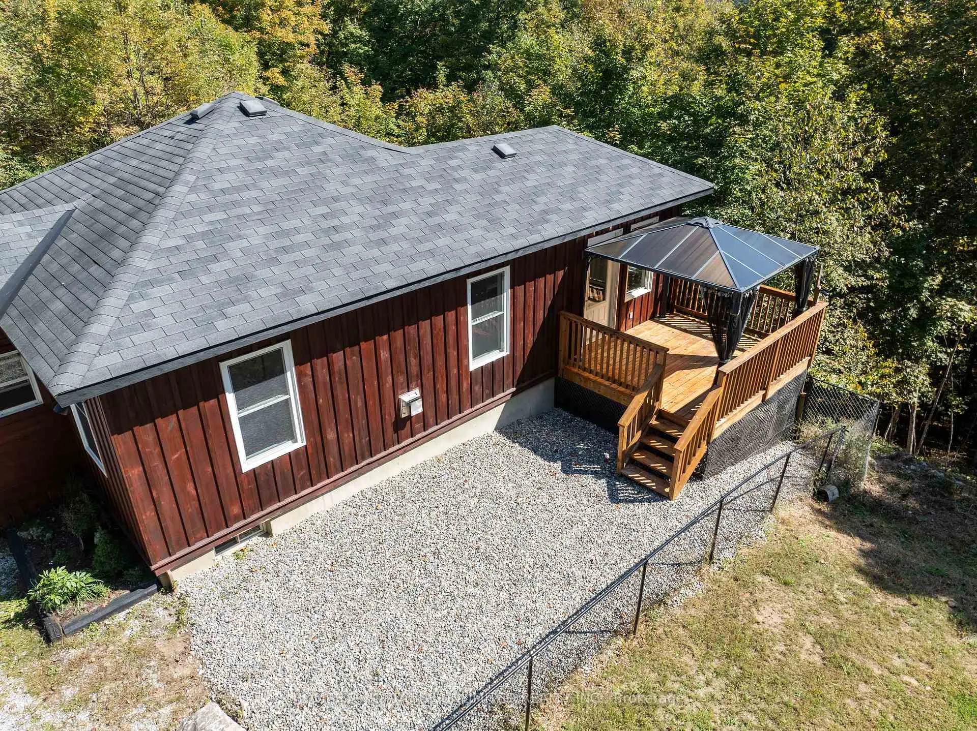Photo 32 of 1037A Palmerston Crescent, Frontenac, Frontenac North — HOMEH