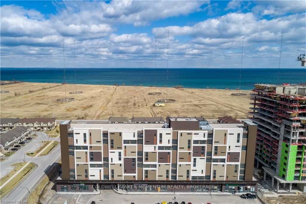 Front of Unit 608, 560 North Service Road