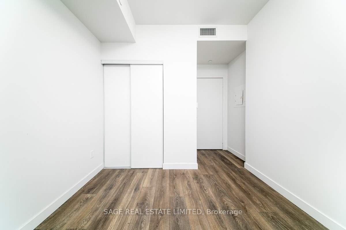Photo 10 of Unit 5302, 8 Eglinton Avenue E, Toronto, Yonge-Eglinton — HOMEH