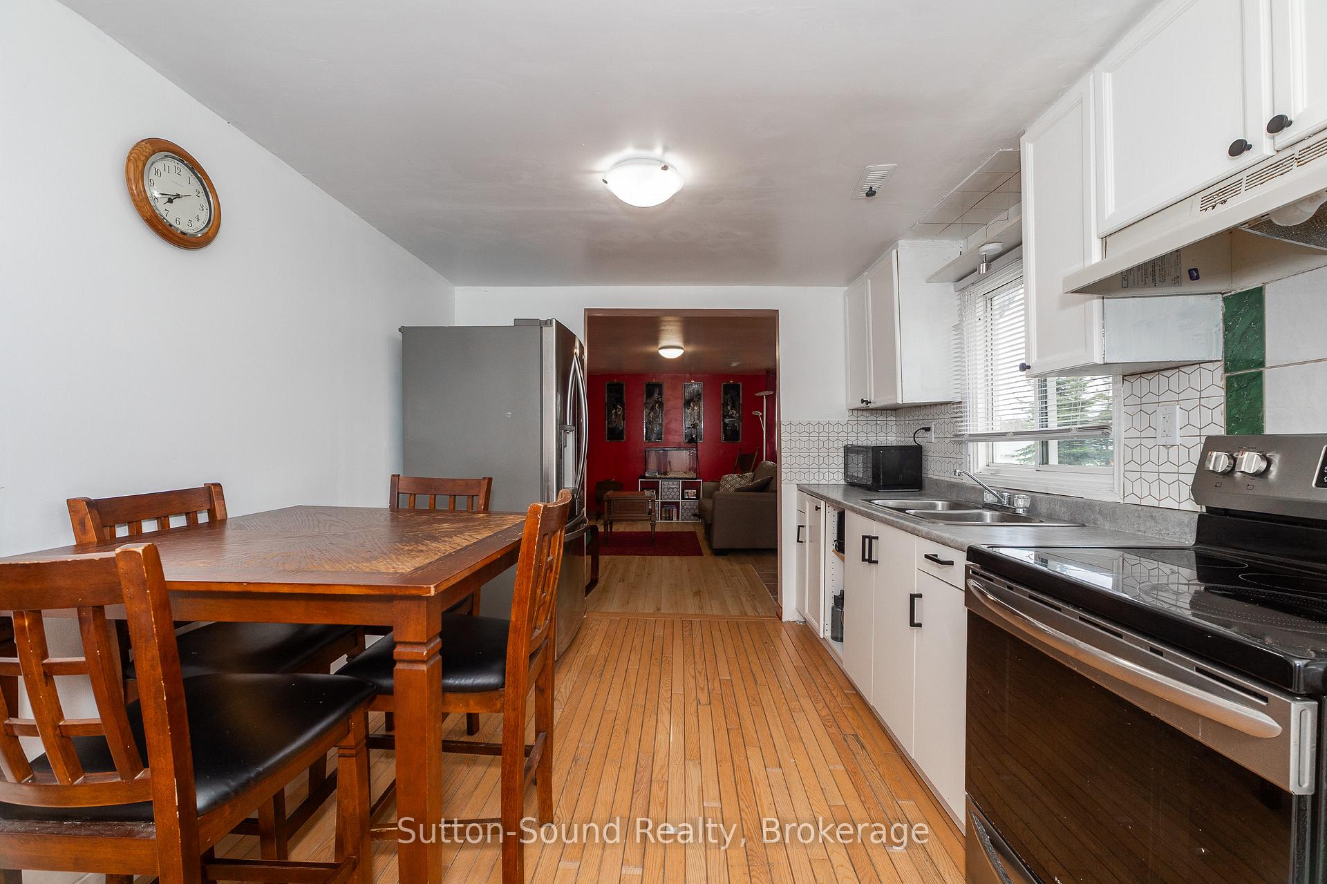 Photo 4 of 776225 Highway 10, Chatsworth — HOMEH