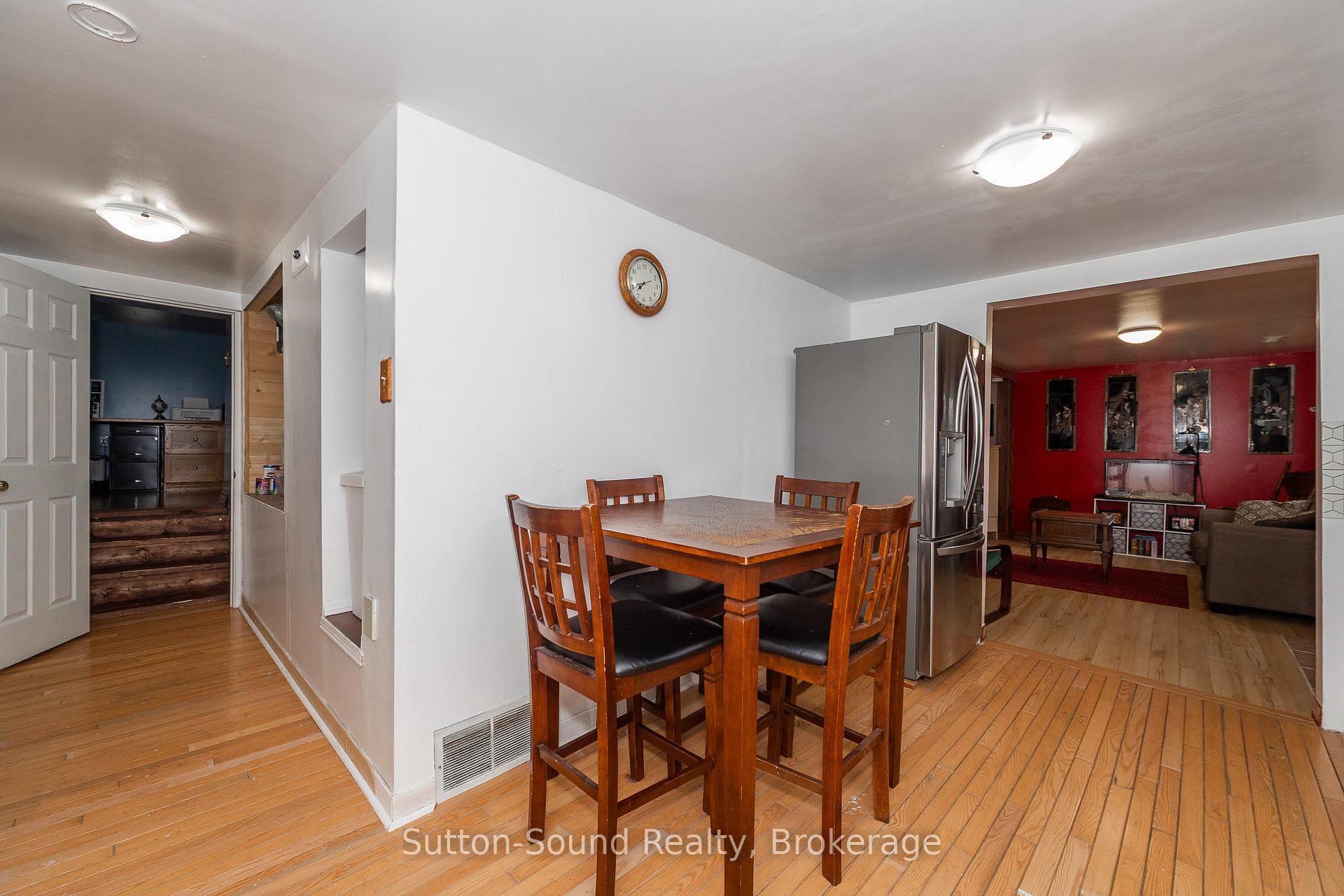 Photo 7 of 776225 Highway 10, Chatsworth — HOMEH