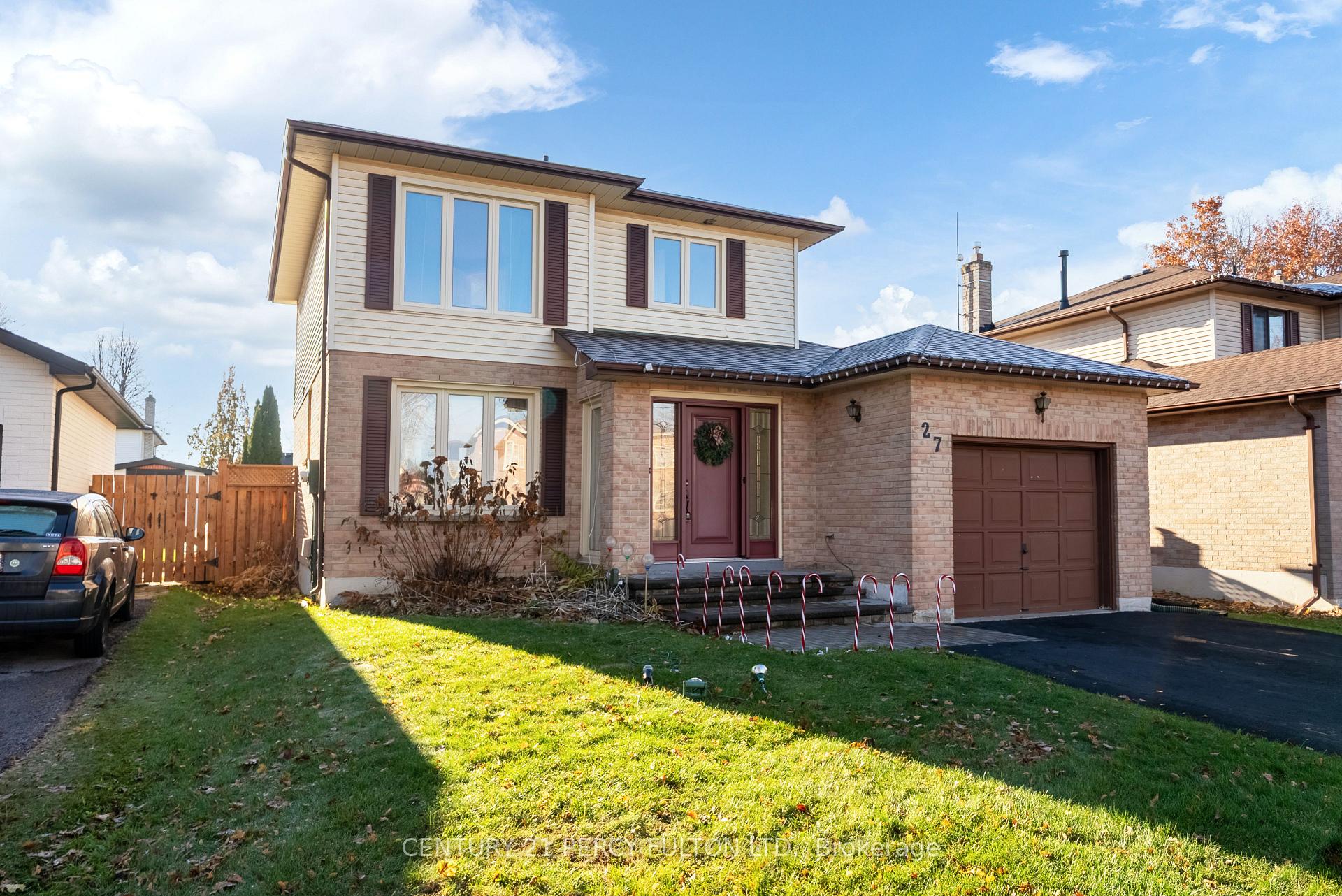 Photo 6 of 27 Arran Court, Clarington, Courtice — HOMEH