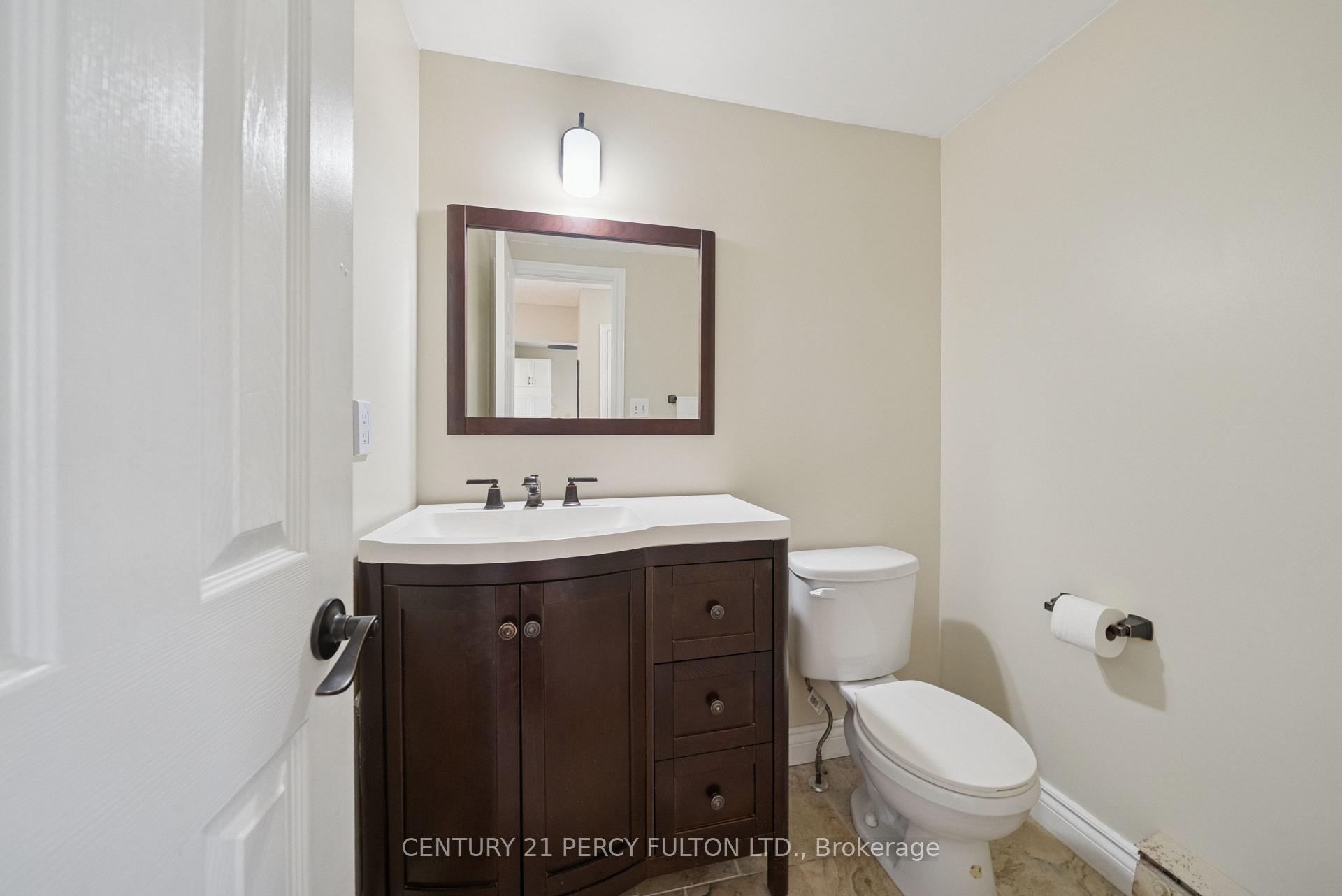 Photo 9 of 27 Arran Court, Clarington, Courtice — HOMEH