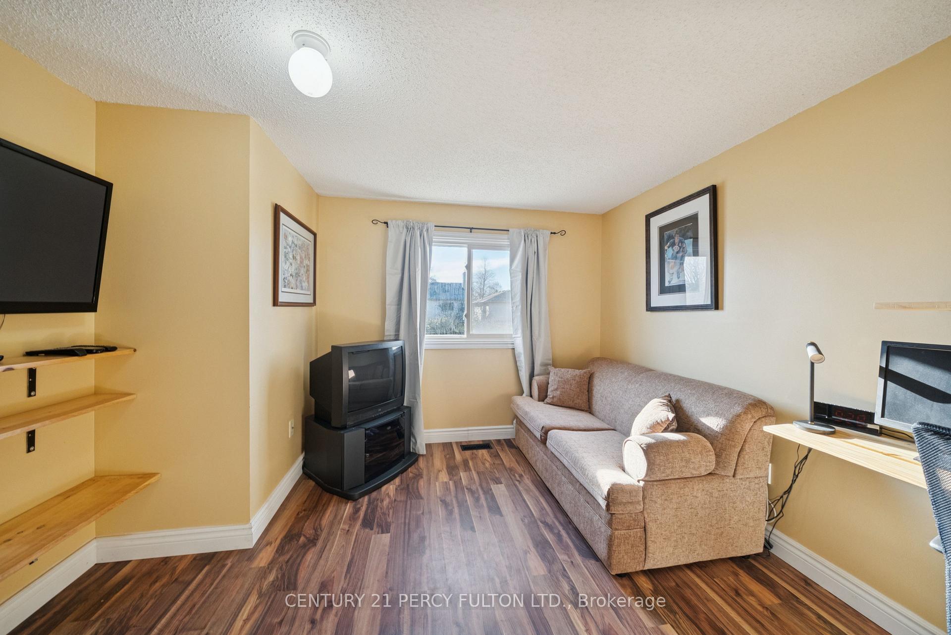 Photo 20 of 27 Arran Court, Clarington, Courtice — HOMEH