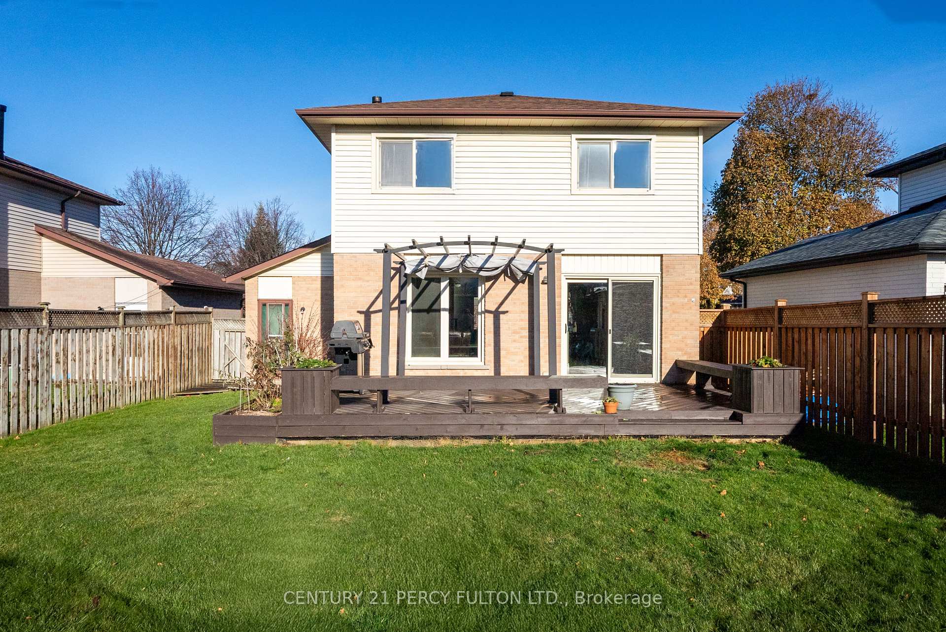 Photo 26 of 27 Arran Court, Clarington, Courtice — HOMEH