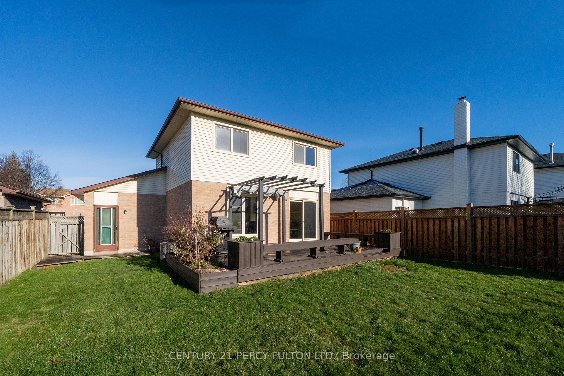 Photo 34 of 27 Arran Court, Clarington, Courtice — HOMEH