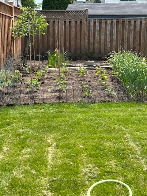 Photo 29 of 27 Arran Court, Clarington, Courtice — HOMEH