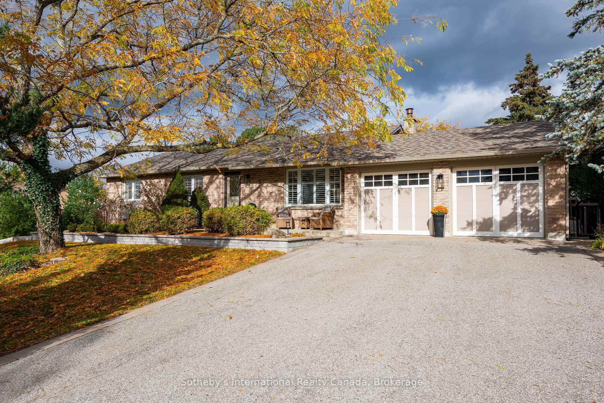 Photo 1 of 5 Brawton Drive, Caledon, Palgrave — HOMEH