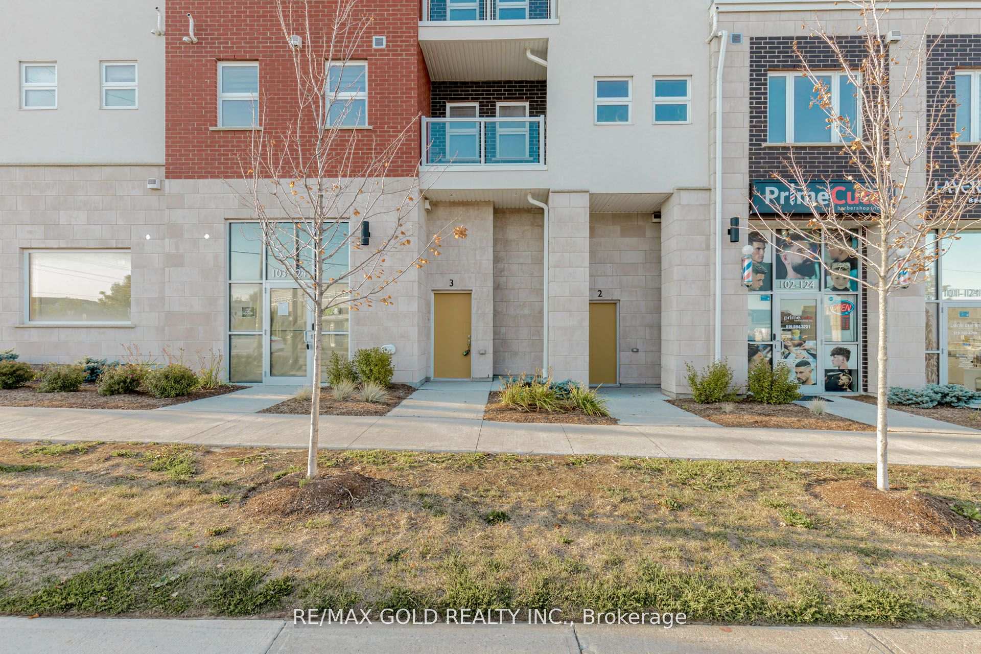 Photo 2 of Unit 3, 124 Seabrook Drive, Kitchener, Huron Park — HOMEH