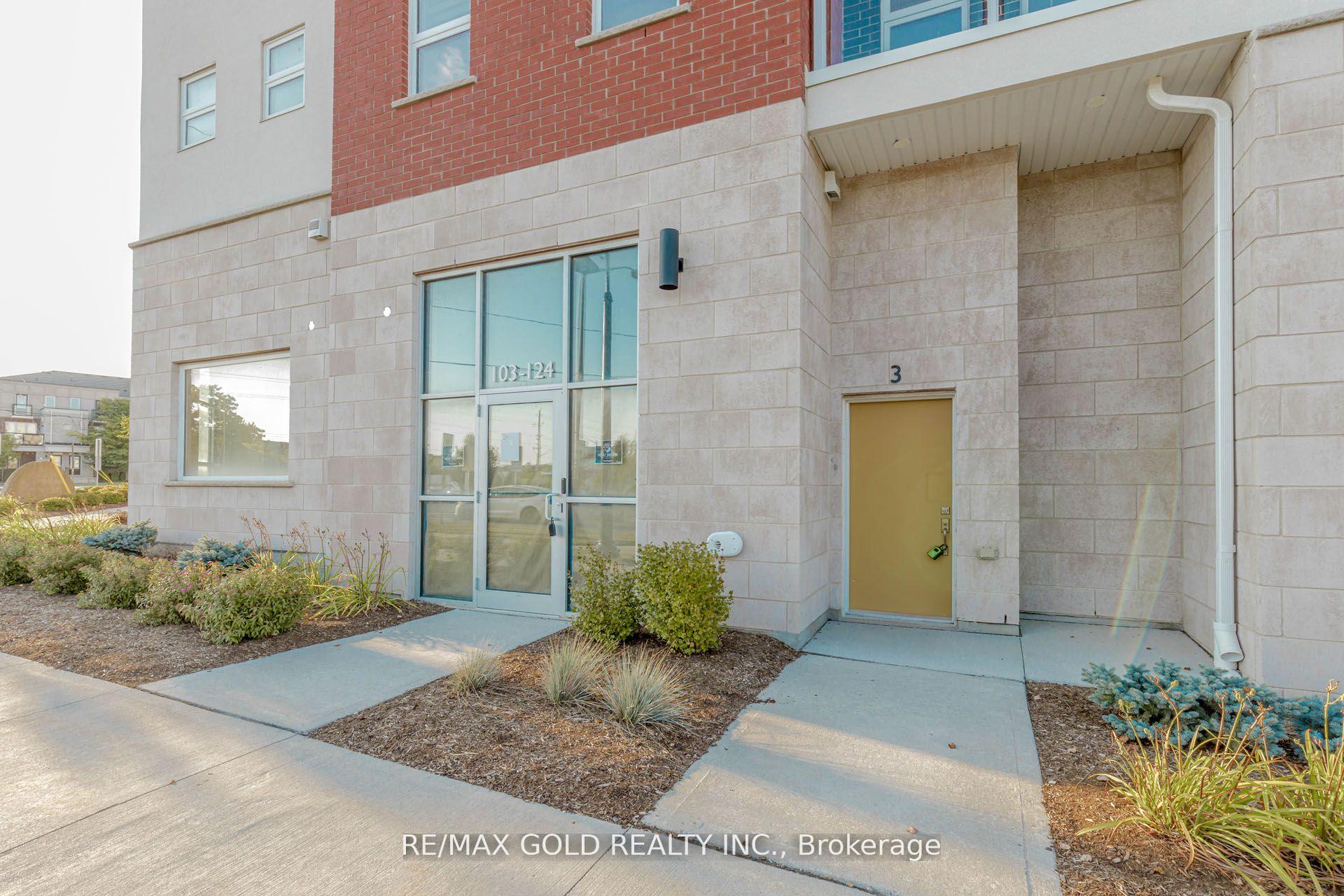 Photo 3 of Unit 3, 124 Seabrook Drive, Kitchener, Huron Park — HOMEH