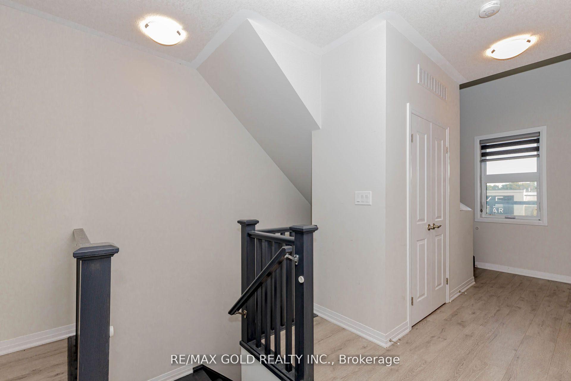 Photo 6 of Unit 3, 124 Seabrook Drive, Kitchener, Huron Park — HOMEH