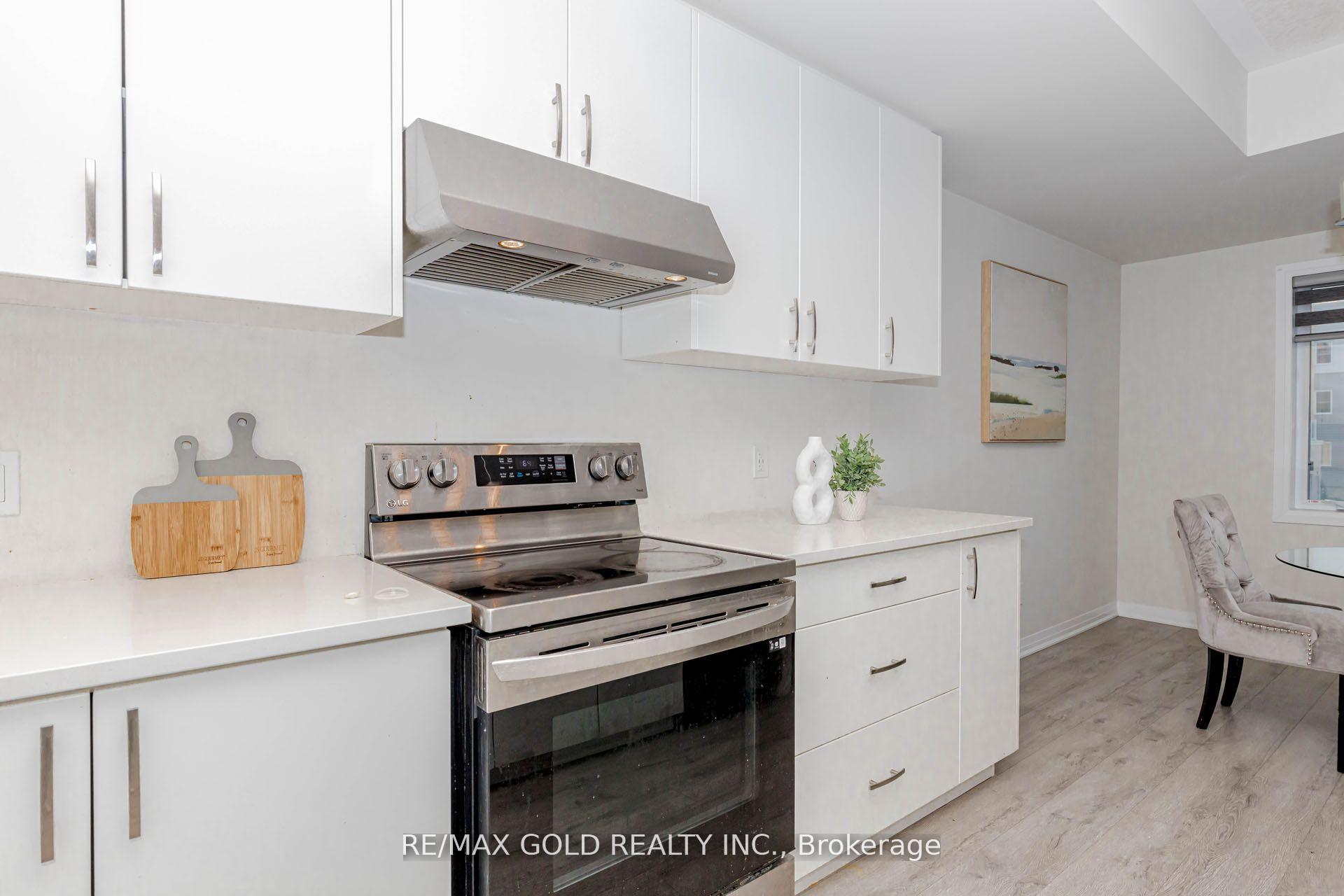 Photo 14 of Unit 3, 124 Seabrook Drive, Kitchener, Huron Park — HOMEH