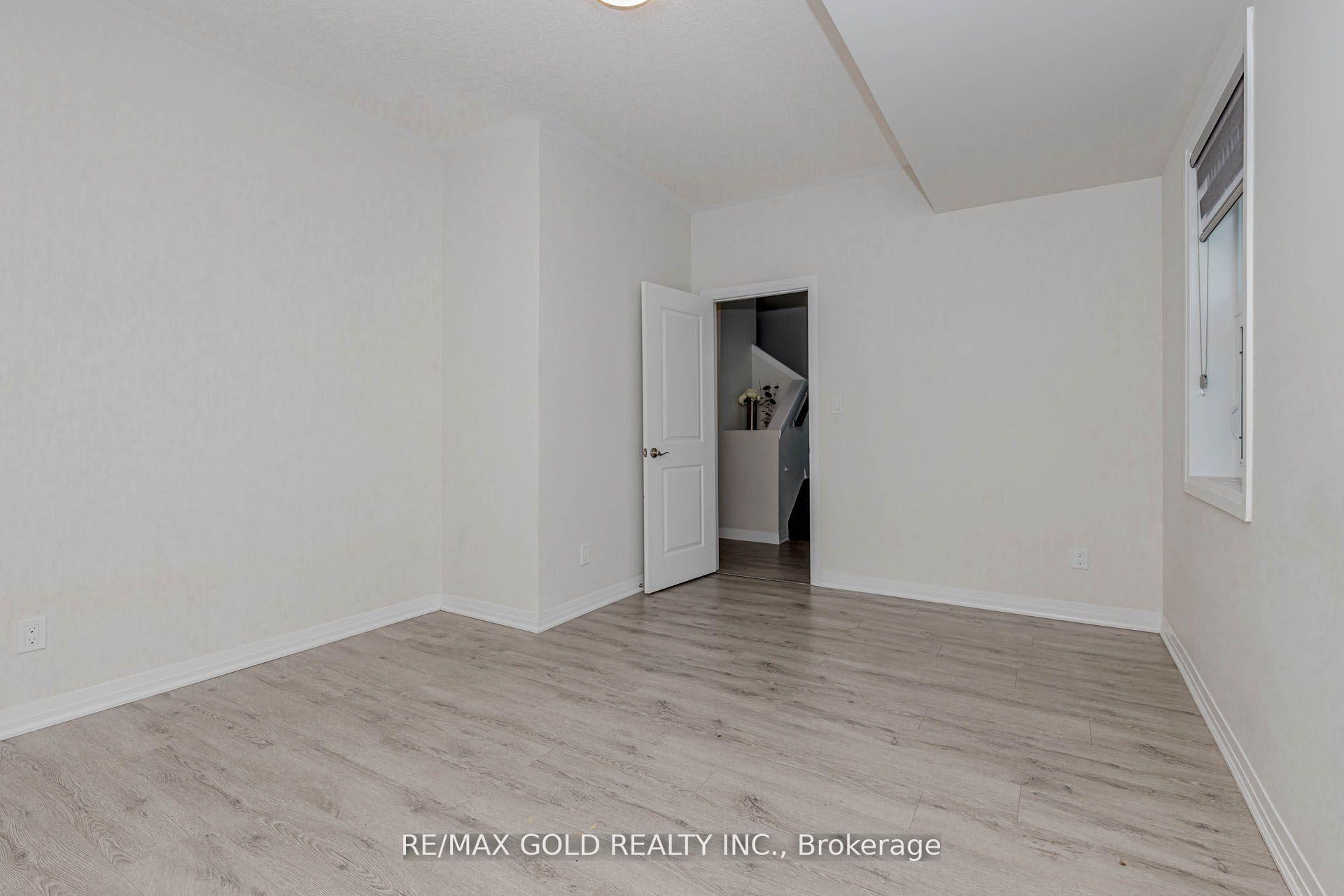 Photo 21 of Unit 3, 124 Seabrook Drive, Kitchener, Huron Park — HOMEH