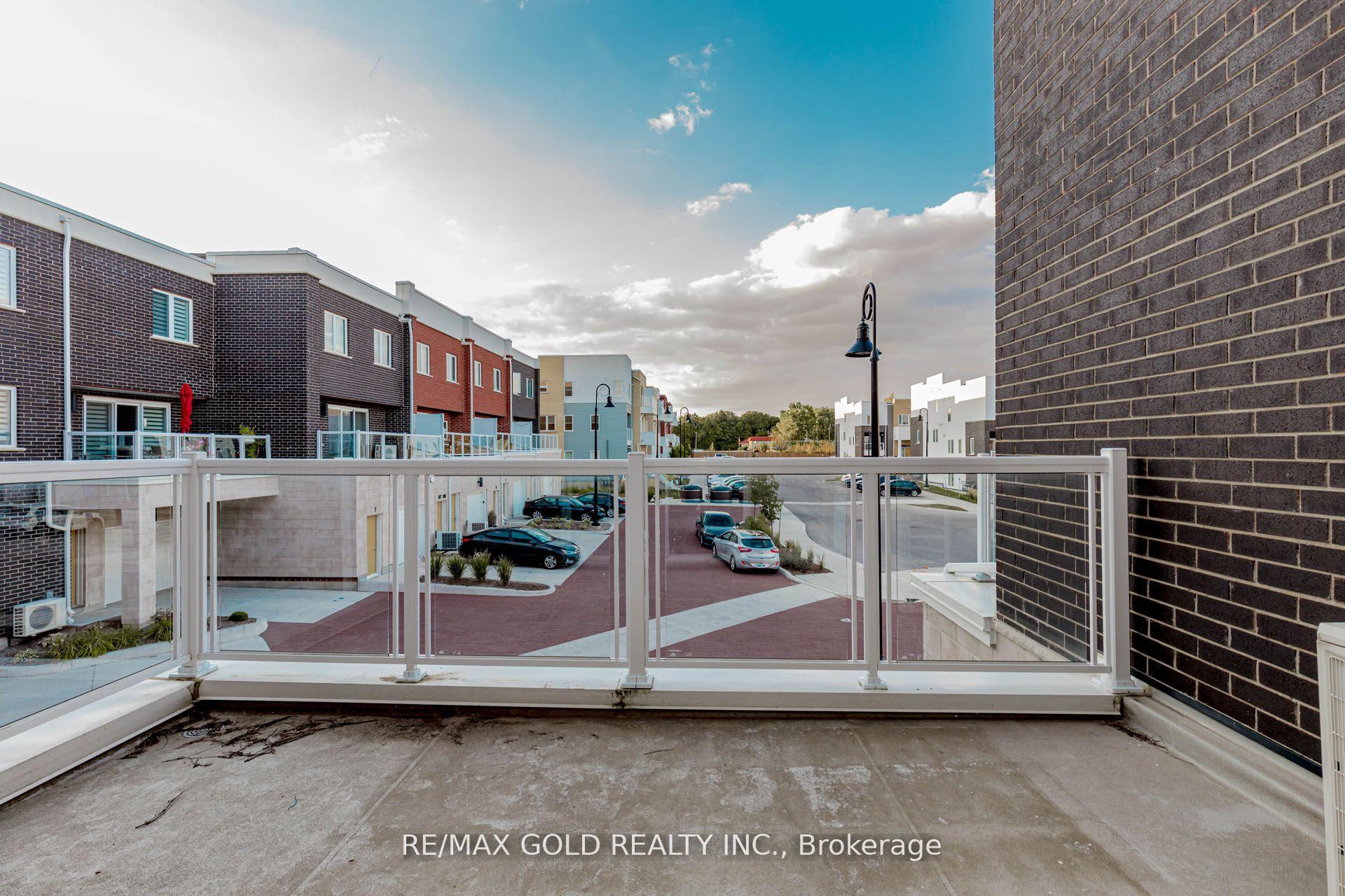 Photo 24 of Unit 3, 124 Seabrook Drive, Kitchener, Huron Park — HOMEH