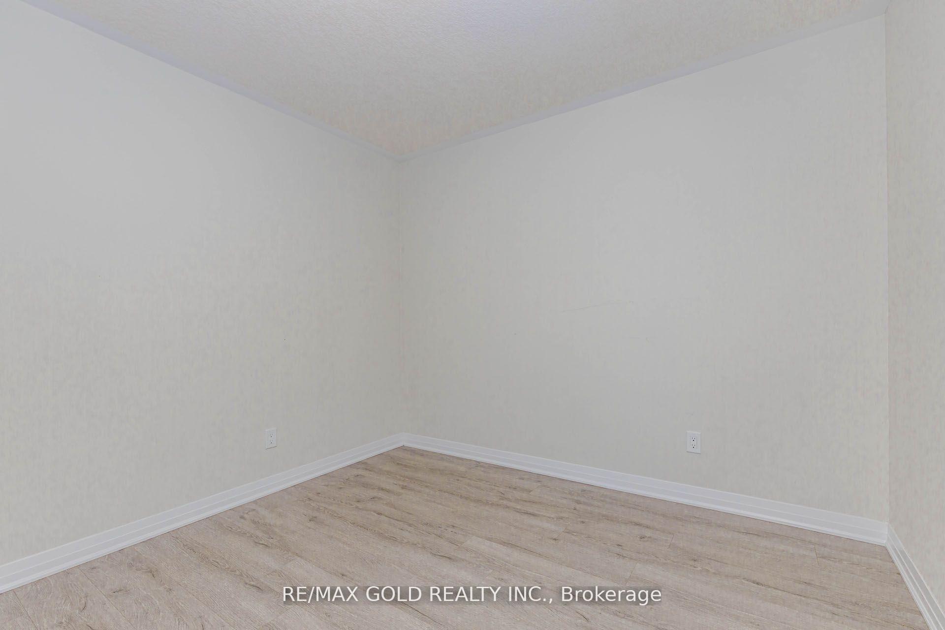 Photo 37 of Unit 3, 124 Seabrook Drive, Kitchener, Huron Park — HOMEH
