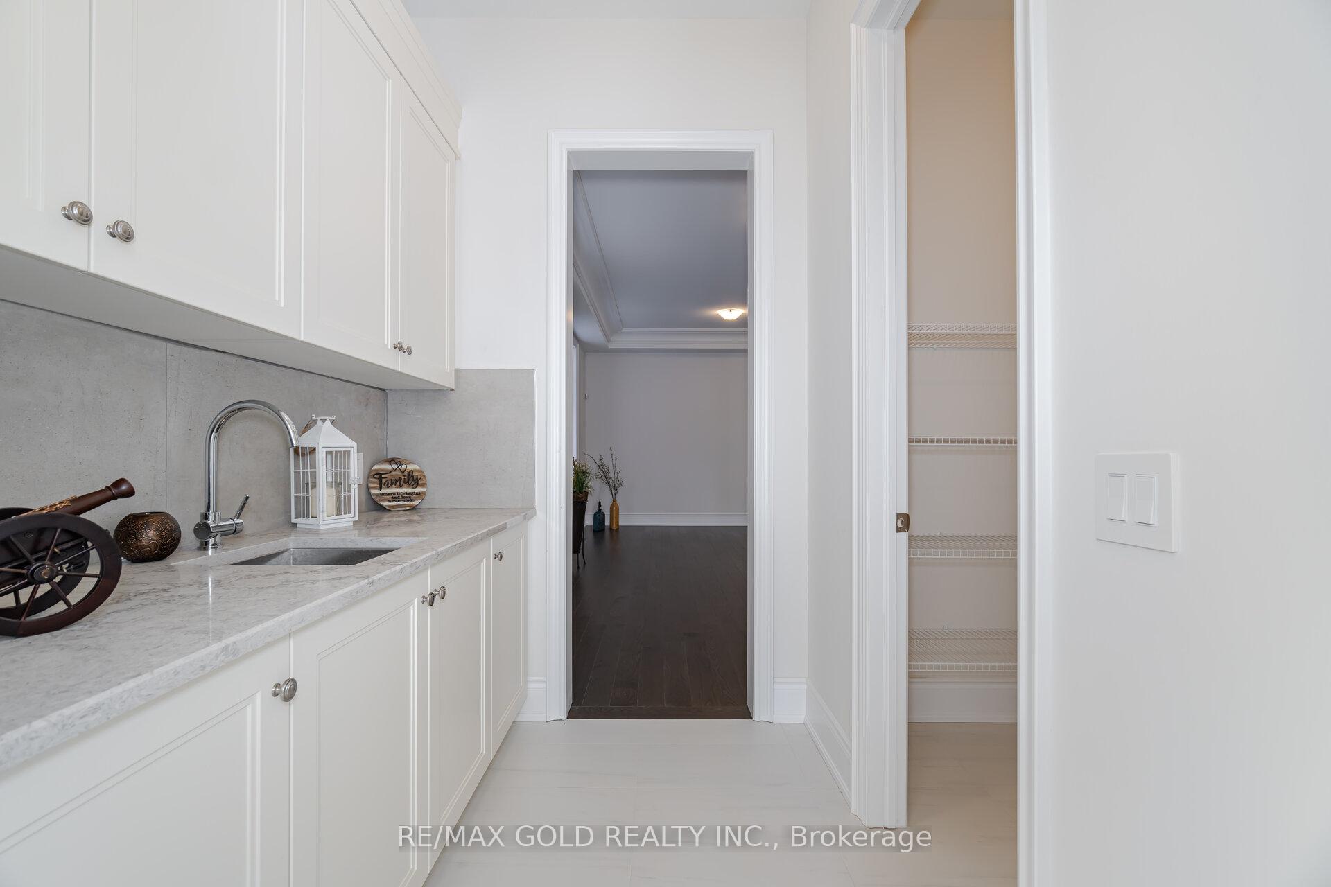 Photo 10 of 82 Raspberry Ridge Avenue, Caledon, Caledon East — HOMEH
