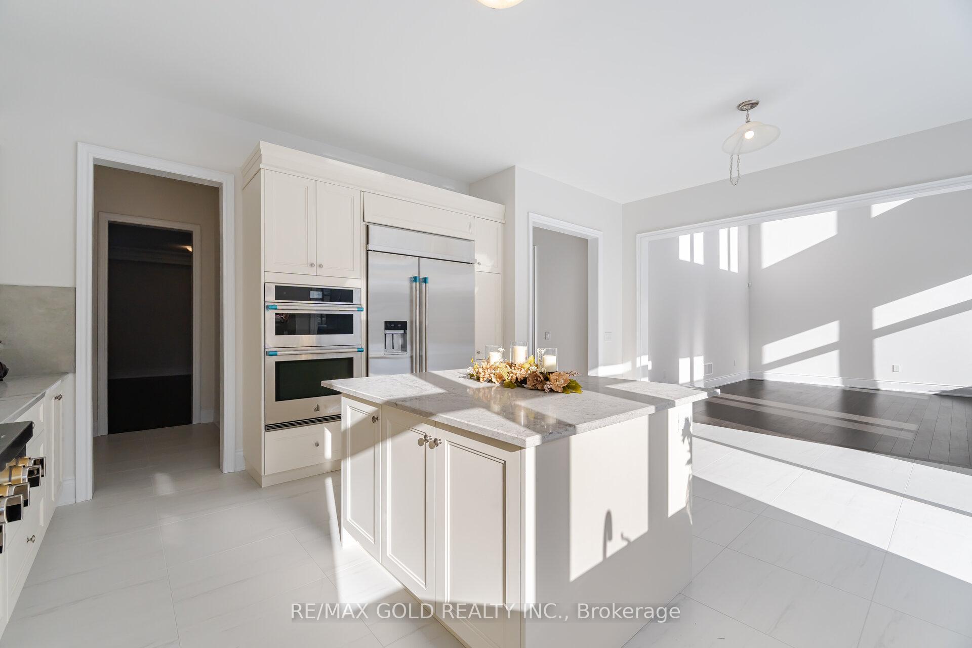 Photo 16 of 82 Raspberry Ridge Avenue, Caledon, Caledon East — HOMEH