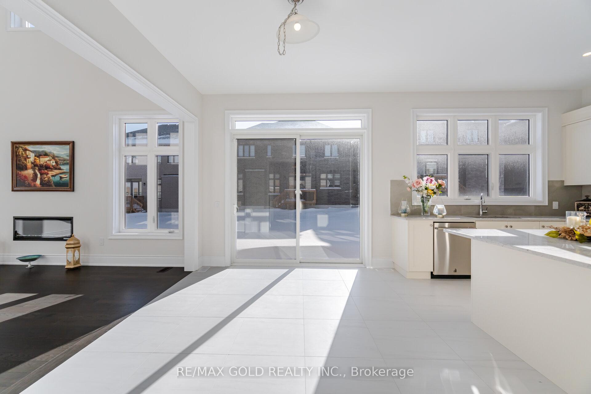 Photo 17 of 82 Raspberry Ridge Avenue, Caledon, Caledon East — HOMEH