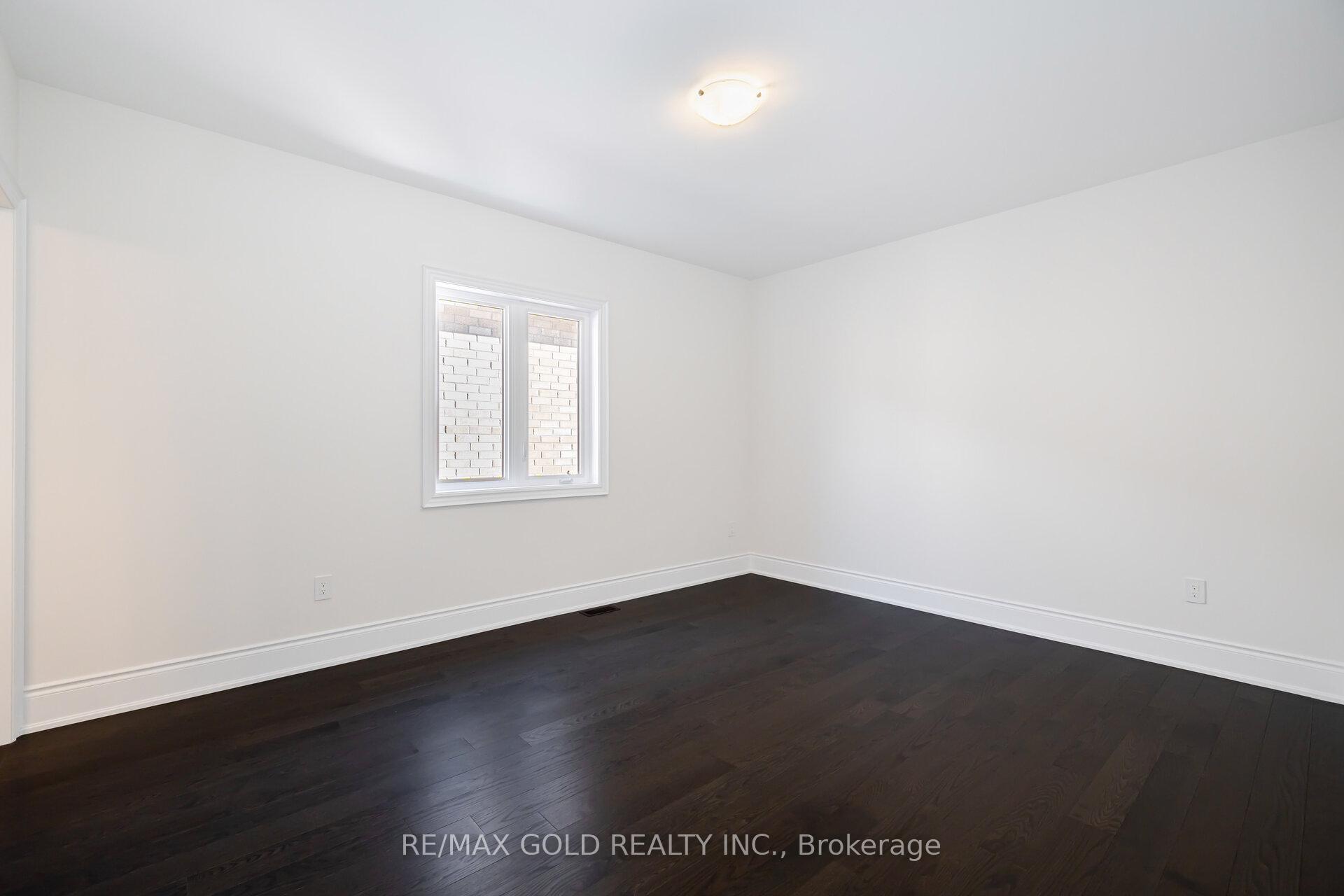 Photo 33 of 82 Raspberry Ridge Avenue, Caledon, Caledon East — HOMEH