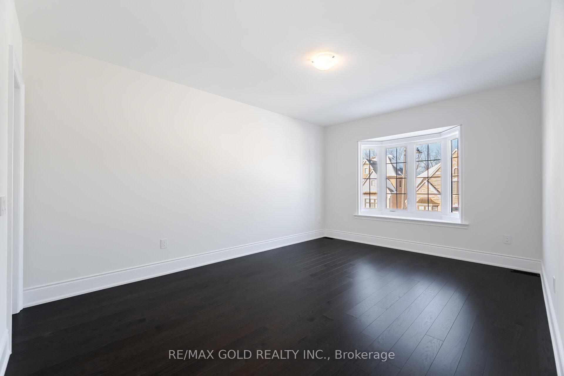 Photo 40 of 82 Raspberry Ridge Avenue, Caledon, Caledon East — HOMEH