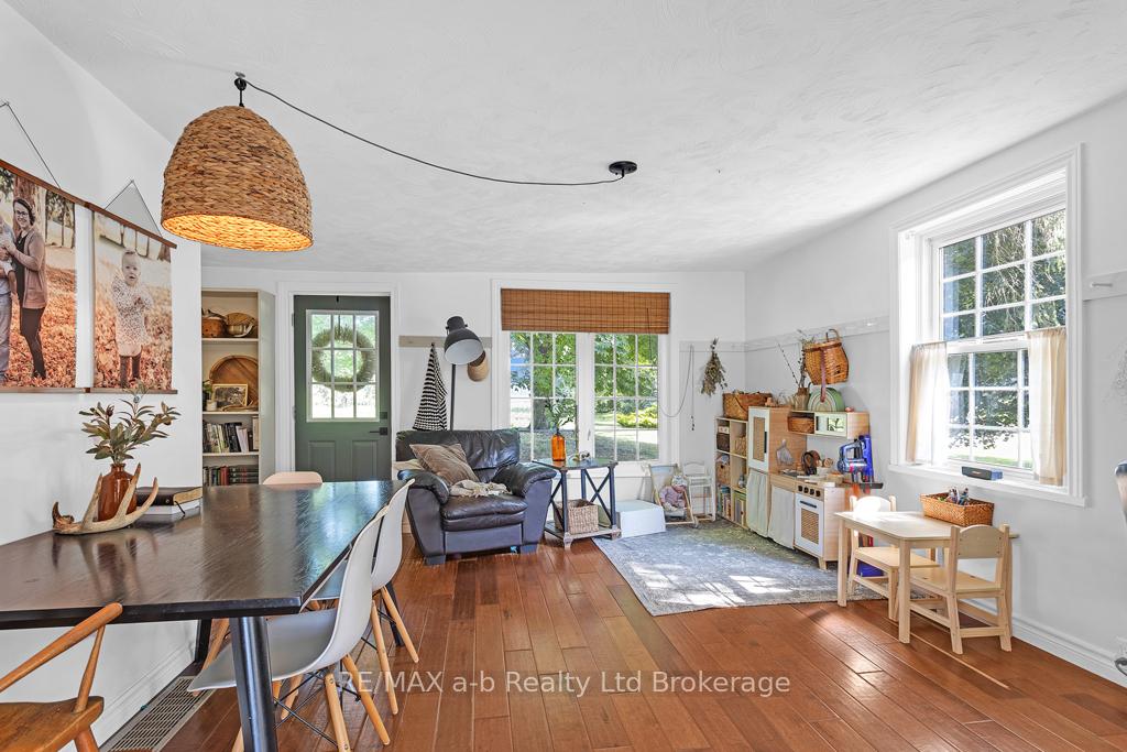 Photo 4 of 289 9 Concession Road, Brant, Burford — HOMEH