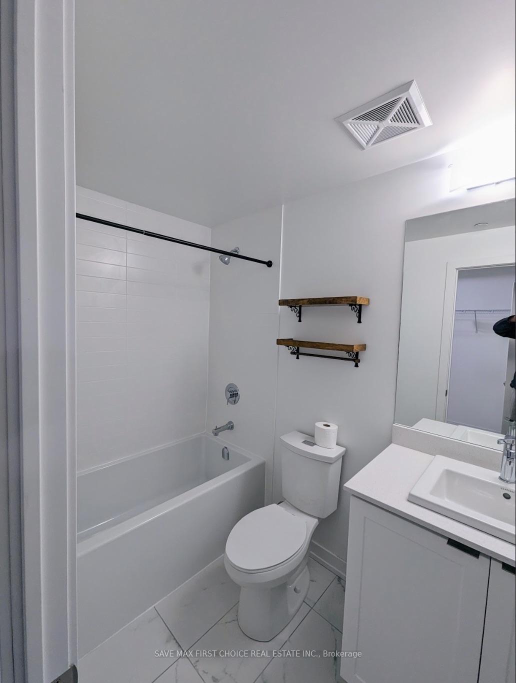 Photo 13 of Unit 608, 55 Duke Street West, Kitchener, City Commercial Core — HOMEH