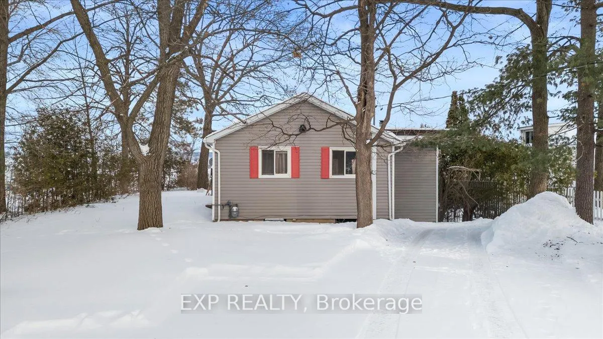 Front of 488 Bayview Drive