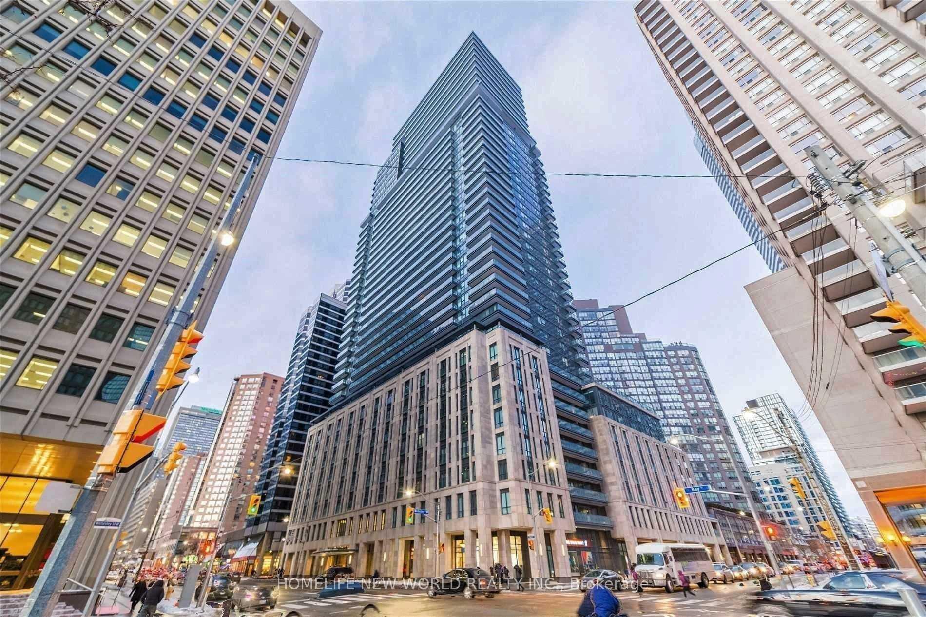 Front of Unit 2011, 955 Bay Street