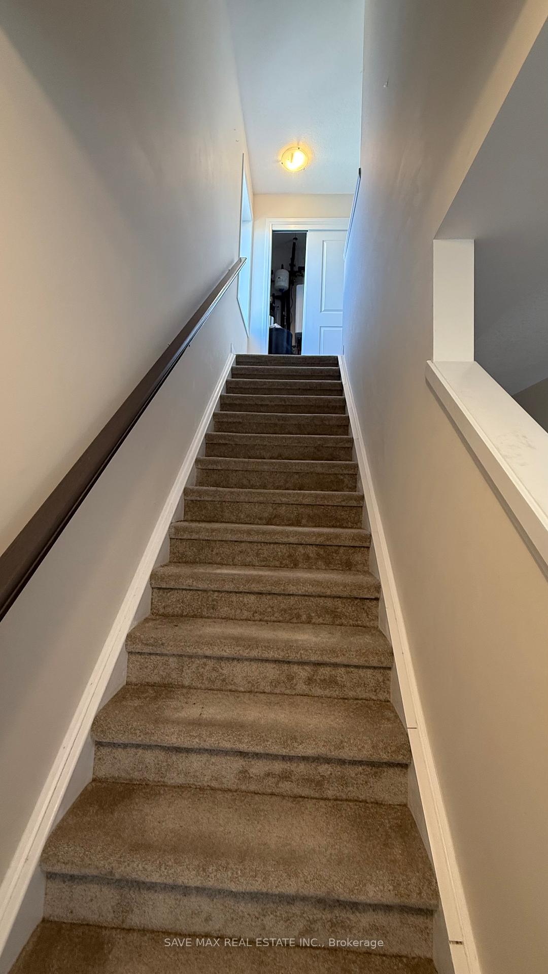 Photo 7 of 61 Progress Crescent, Kitchener — HOMEH