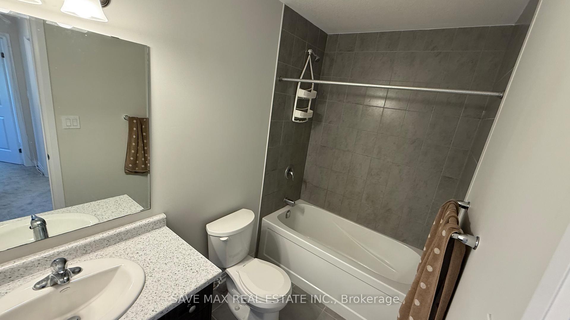 Photo 10 of 61 Progress Crescent, Kitchener — HOMEH