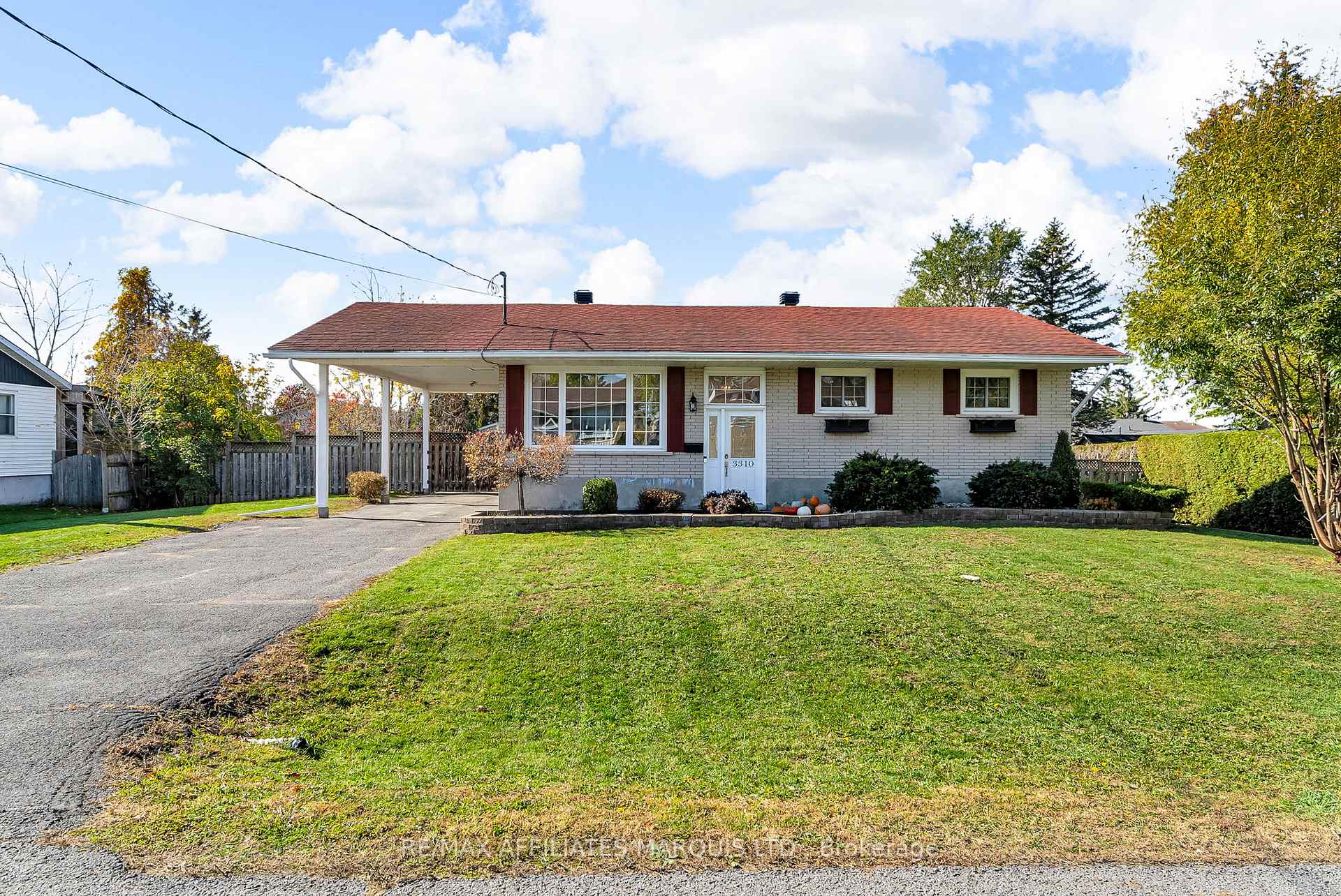 Photo 1 of 3310 Poirier Avenue, Cornwall — HOMEH