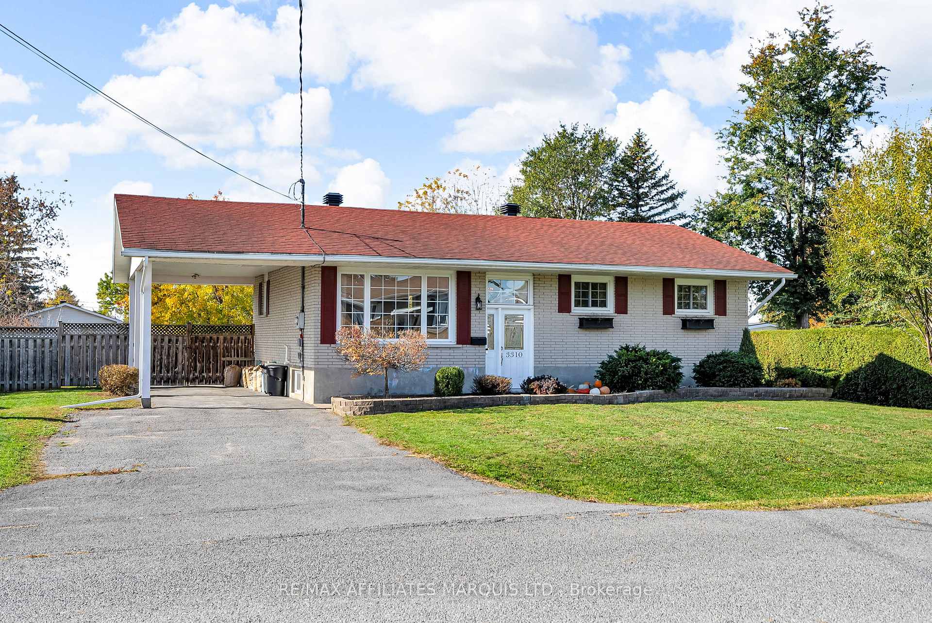 Photo 4 of 3310 Poirier Avenue, Cornwall — HOMEH