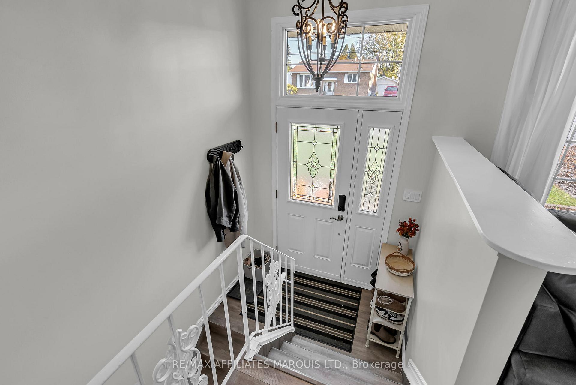 Photo 3 of 3310 Poirier Avenue, Cornwall — HOMEH